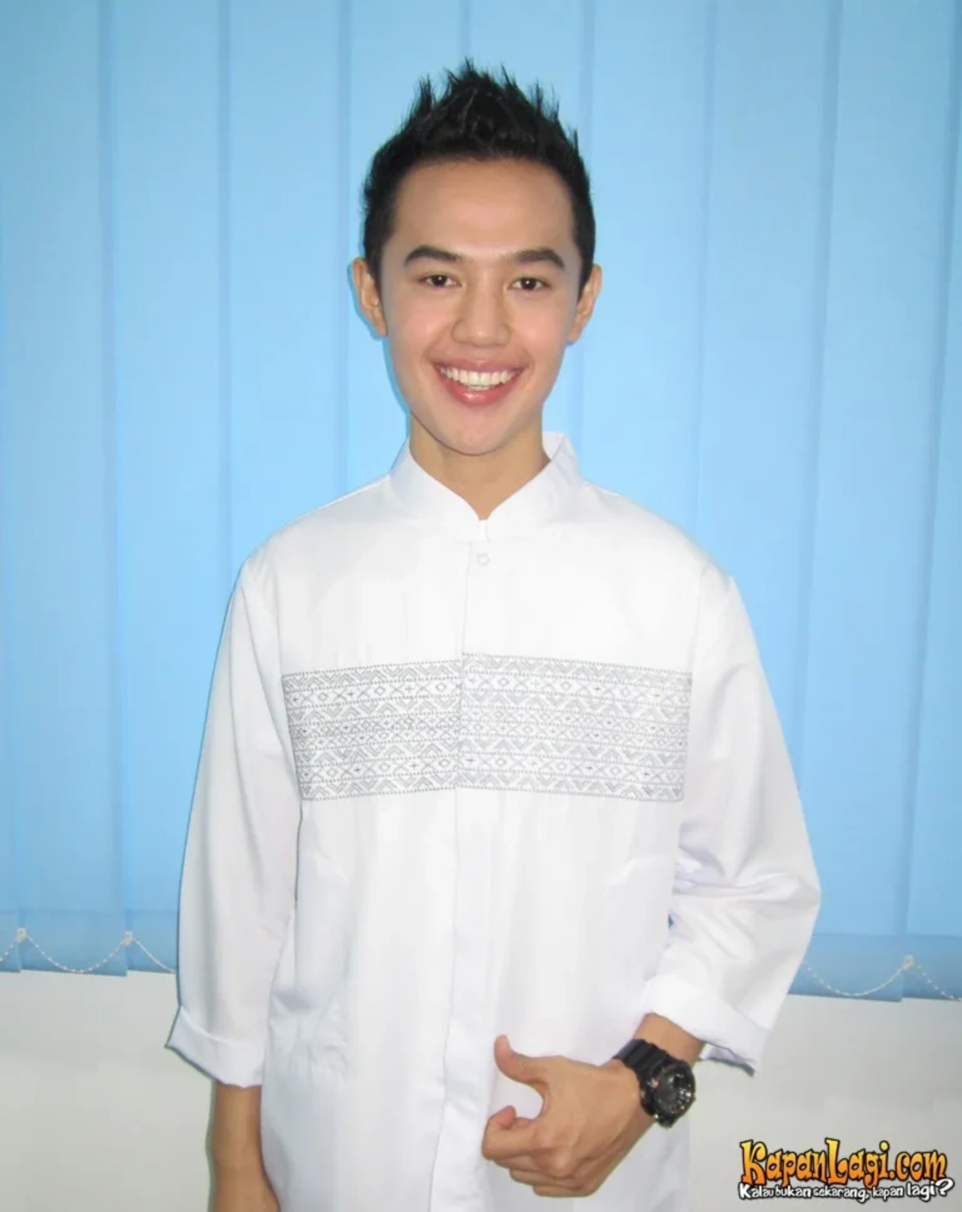 Jika Anda tidak melihat foto Fahri Azmi, kemungkinan karena foto dengan nomor tersebut tidak tersedia di Kapanlagi.com™