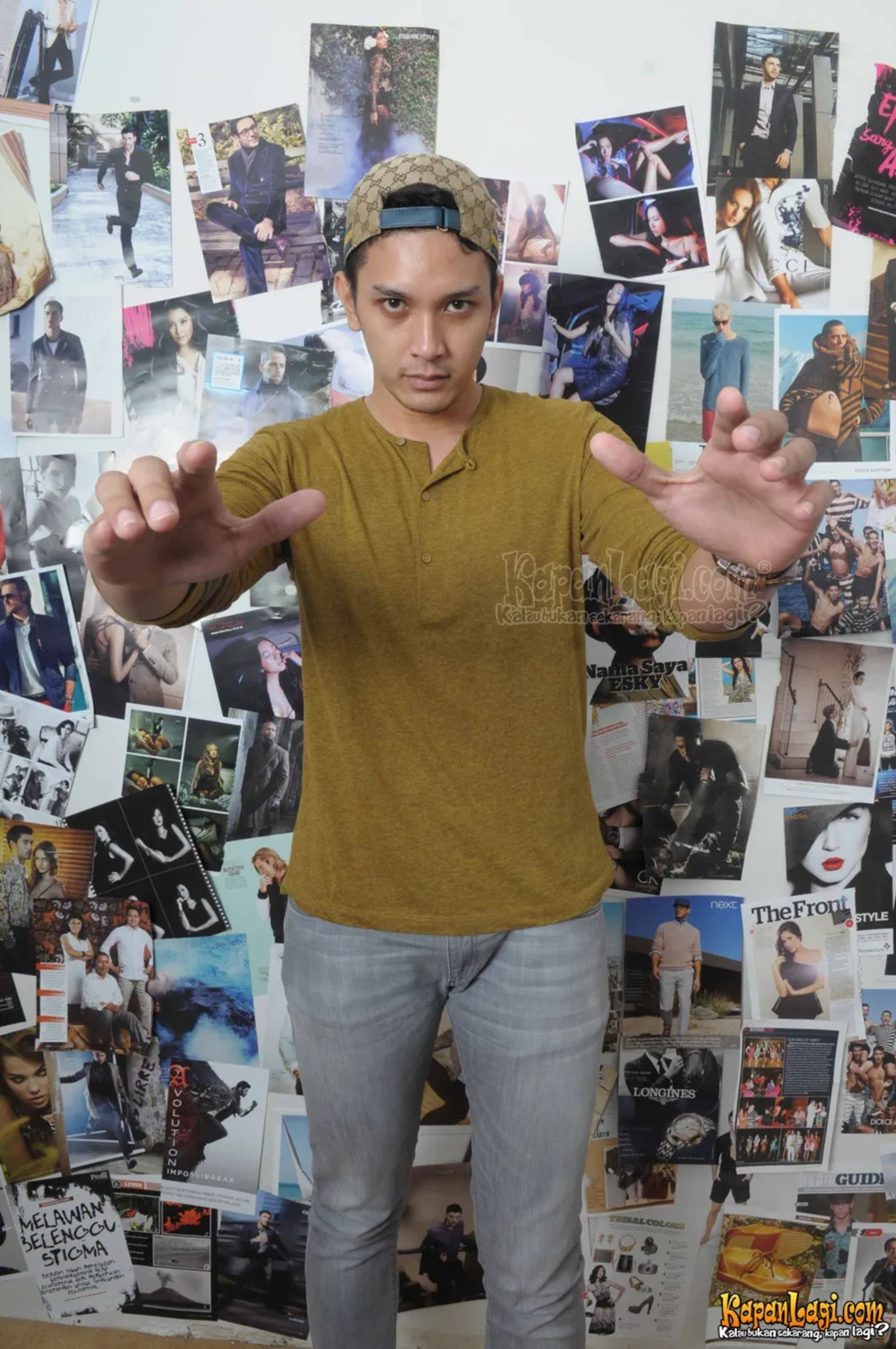 Jika Anda tidak melihat foto Fajar, kemungkinan karena foto dengan nomor tersebut tidak tersedia di Kapanlagi.com™
