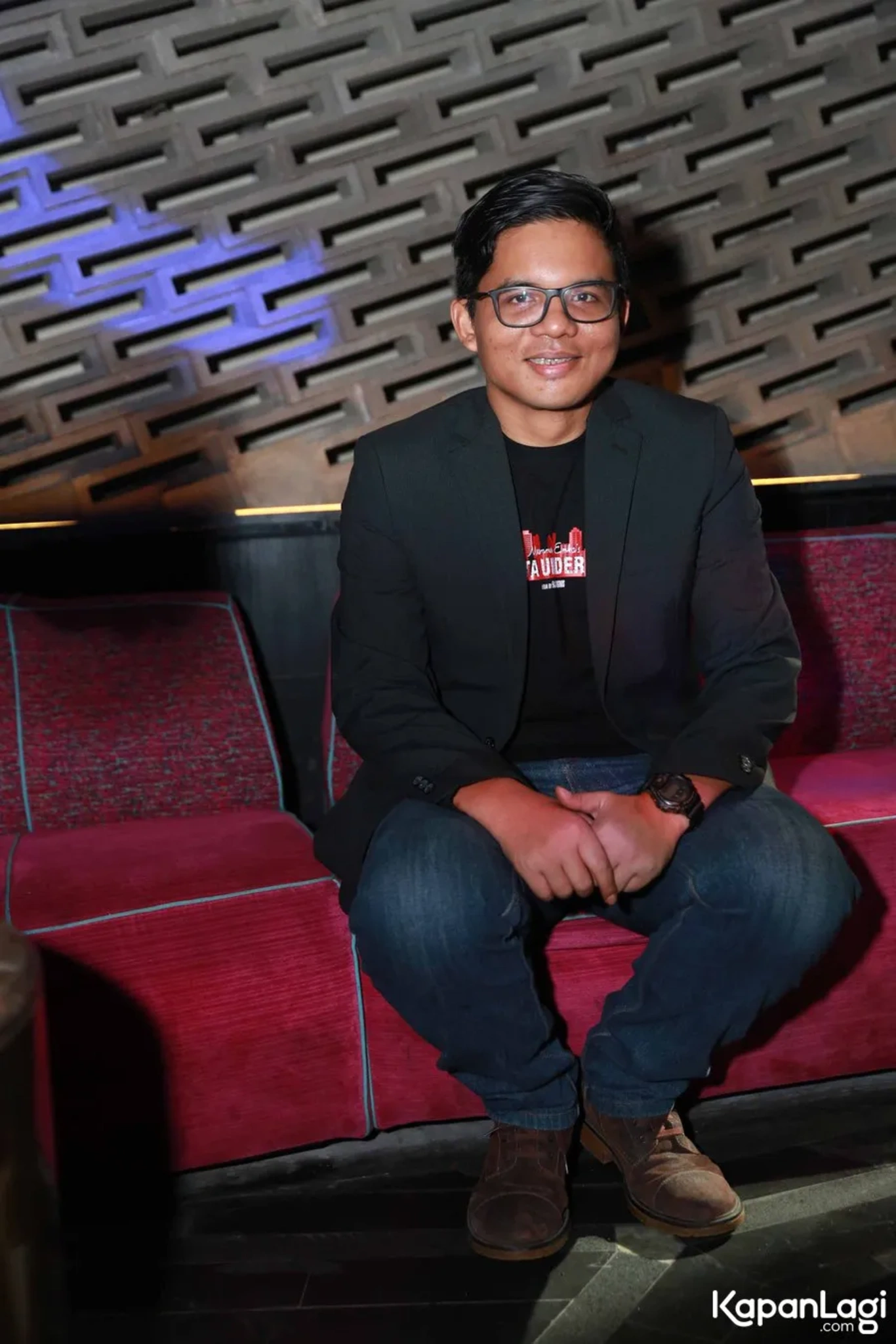 Jika Anda tidak melihat foto Fajar Nugros, kemungkinan karena foto dengan nomor tersebut tidak tersedia di Kapanlagi.com™