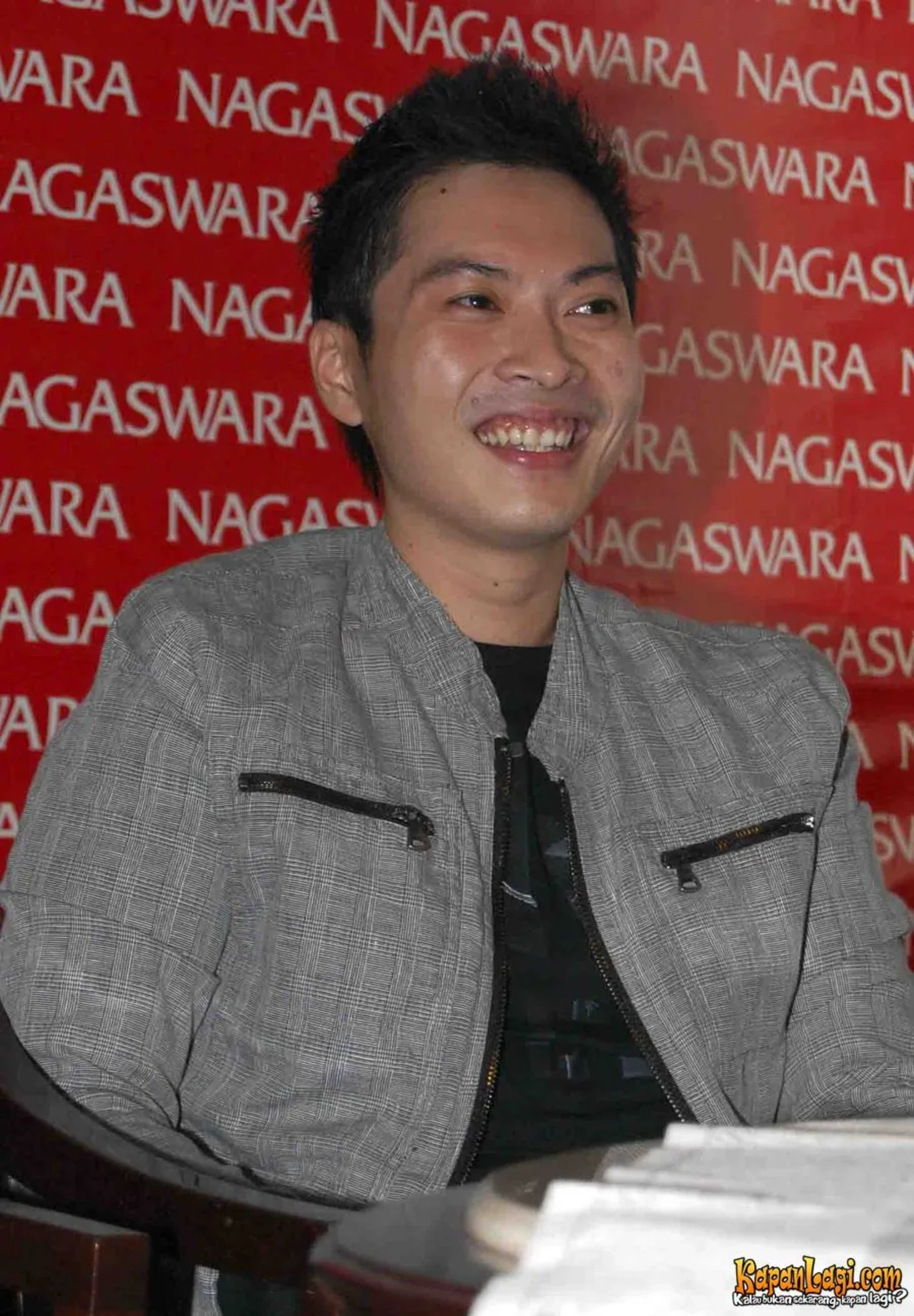 Jika Anda tidak melihat foto Fandy Santoso, kemungkinan karena foto dengan nomor tersebut tidak tersedia di Kapanlagi.com™