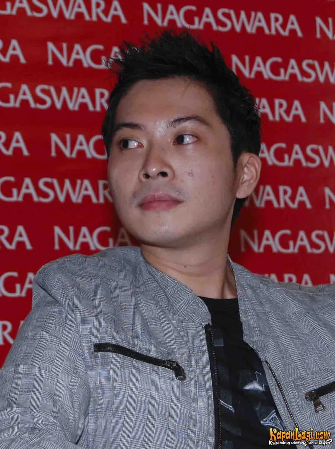 Jika Anda tidak melihat foto Fandy Santoso, kemungkinan karena foto dengan nomor tersebut tidak tersedia di Kapanlagi.com™