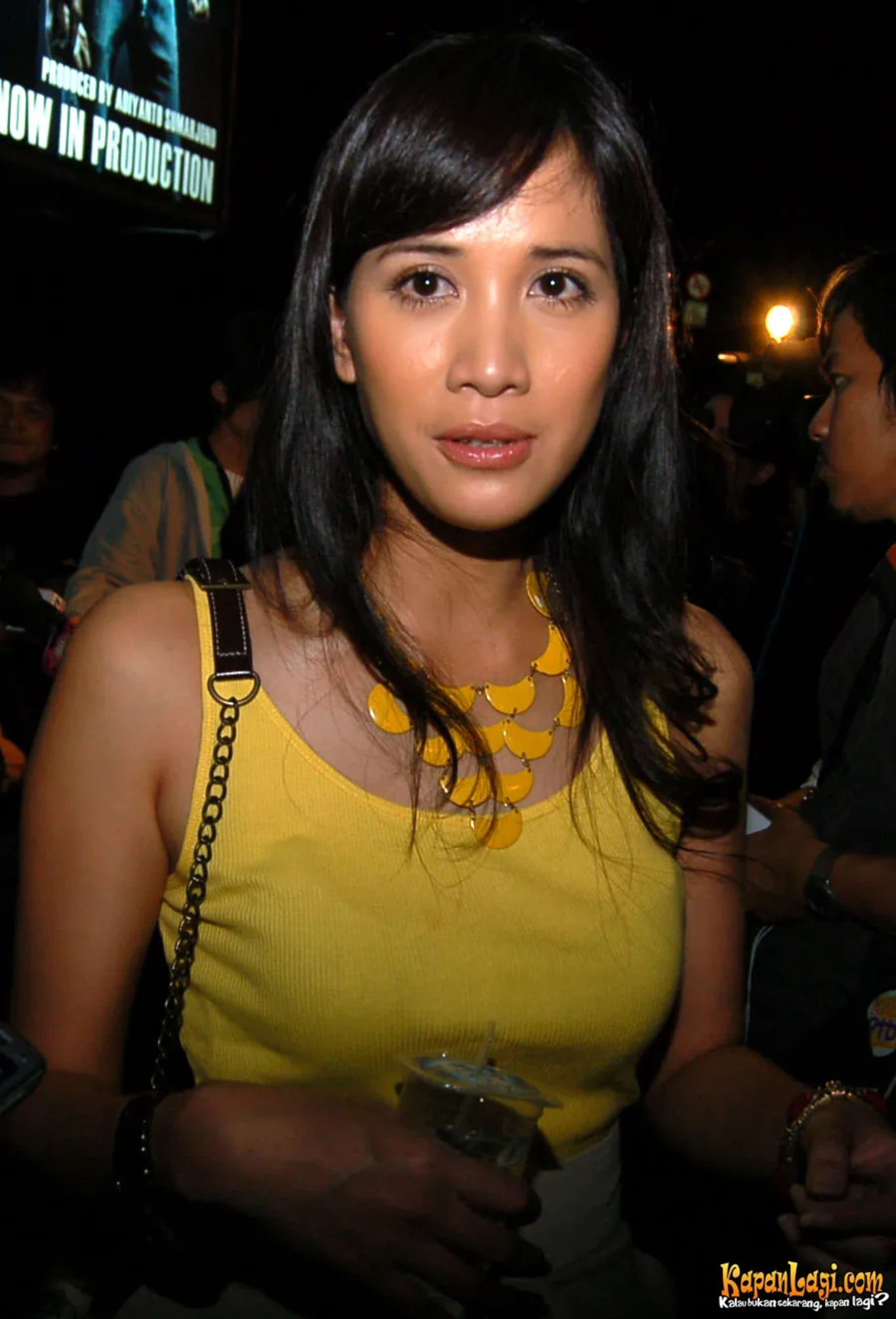 Jika Anda tidak melihat foto Fanny Fabriana, kemungkinan karena foto dengan nomor tersebut tidak tersedia di Kapanlagi.com™