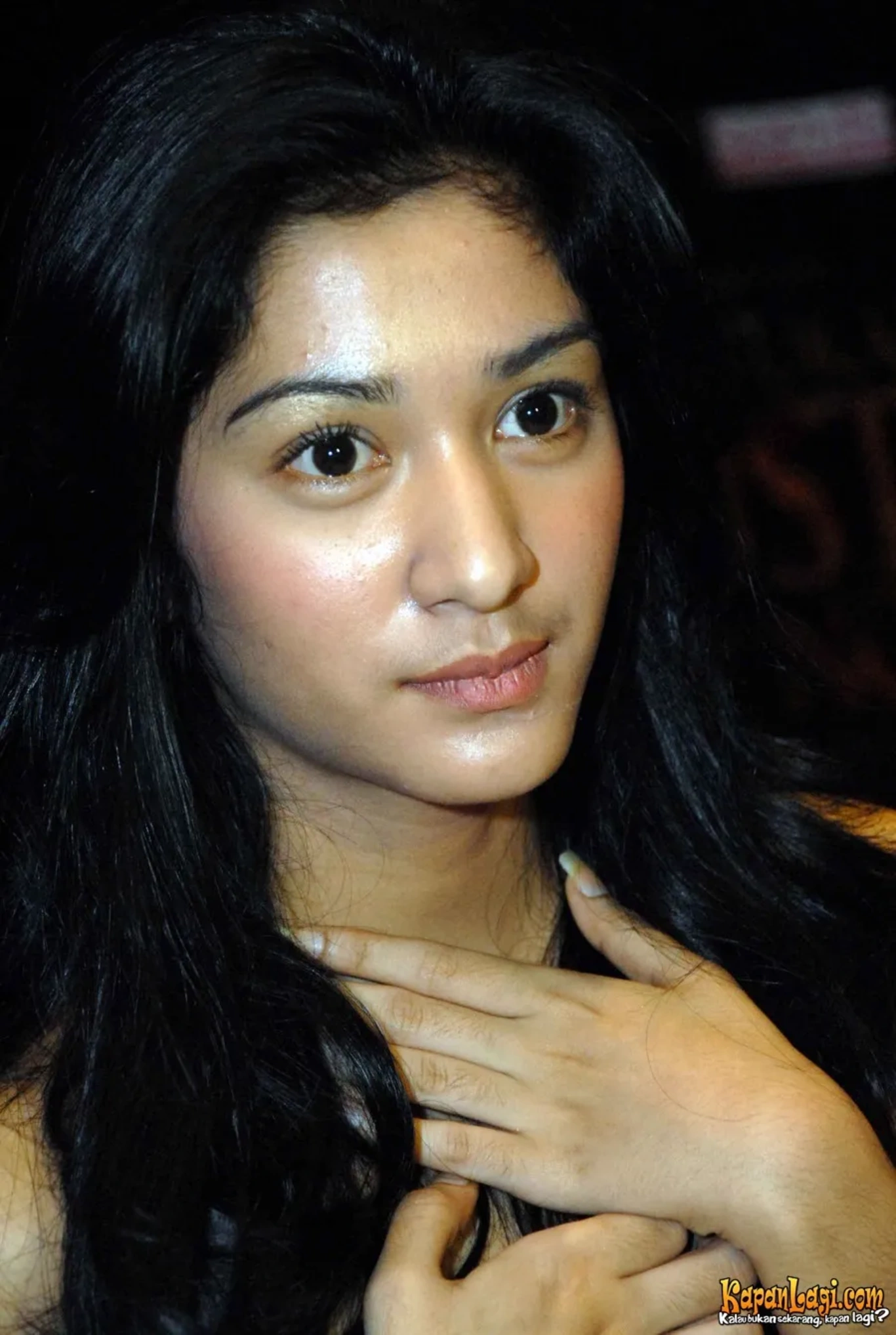 Jika Anda tidak melihat foto Fanny Ghassani, kemungkinan karena foto dengan nomor tersebut tidak tersedia di Kapanlagi.com™