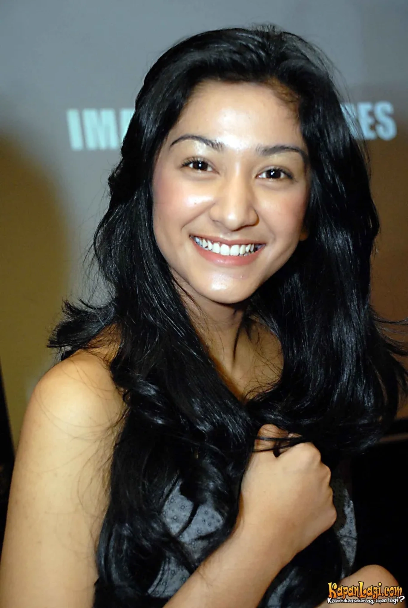 Jika Anda tidak melihat foto Fanny Ghassani, kemungkinan karena foto dengan nomor tersebut tidak tersedia di Kapanlagi.com™