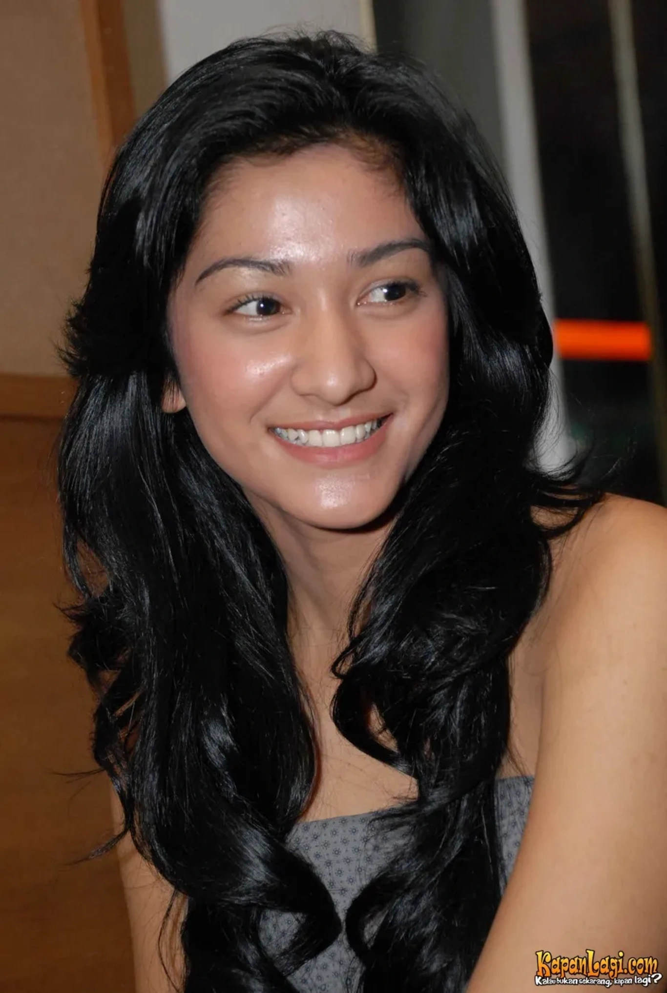Jika Anda tidak melihat foto Fanny Ghassani, kemungkinan karena foto dengan nomor tersebut tidak tersedia di Kapanlagi.com™