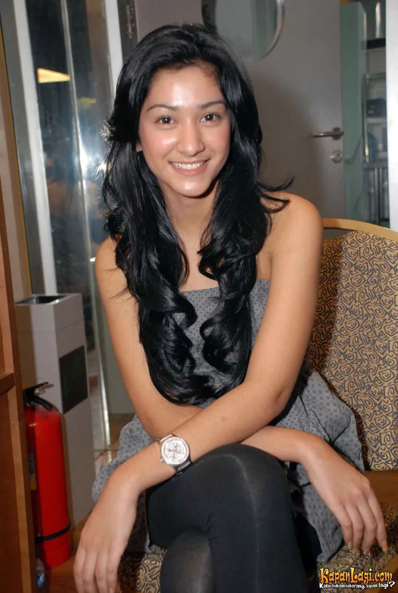 Jika Anda tidak melihat foto Fanny Ghassani, kemungkinan karena foto dengan nomor tersebut tidak tersedia di Kapanlagi.com™
