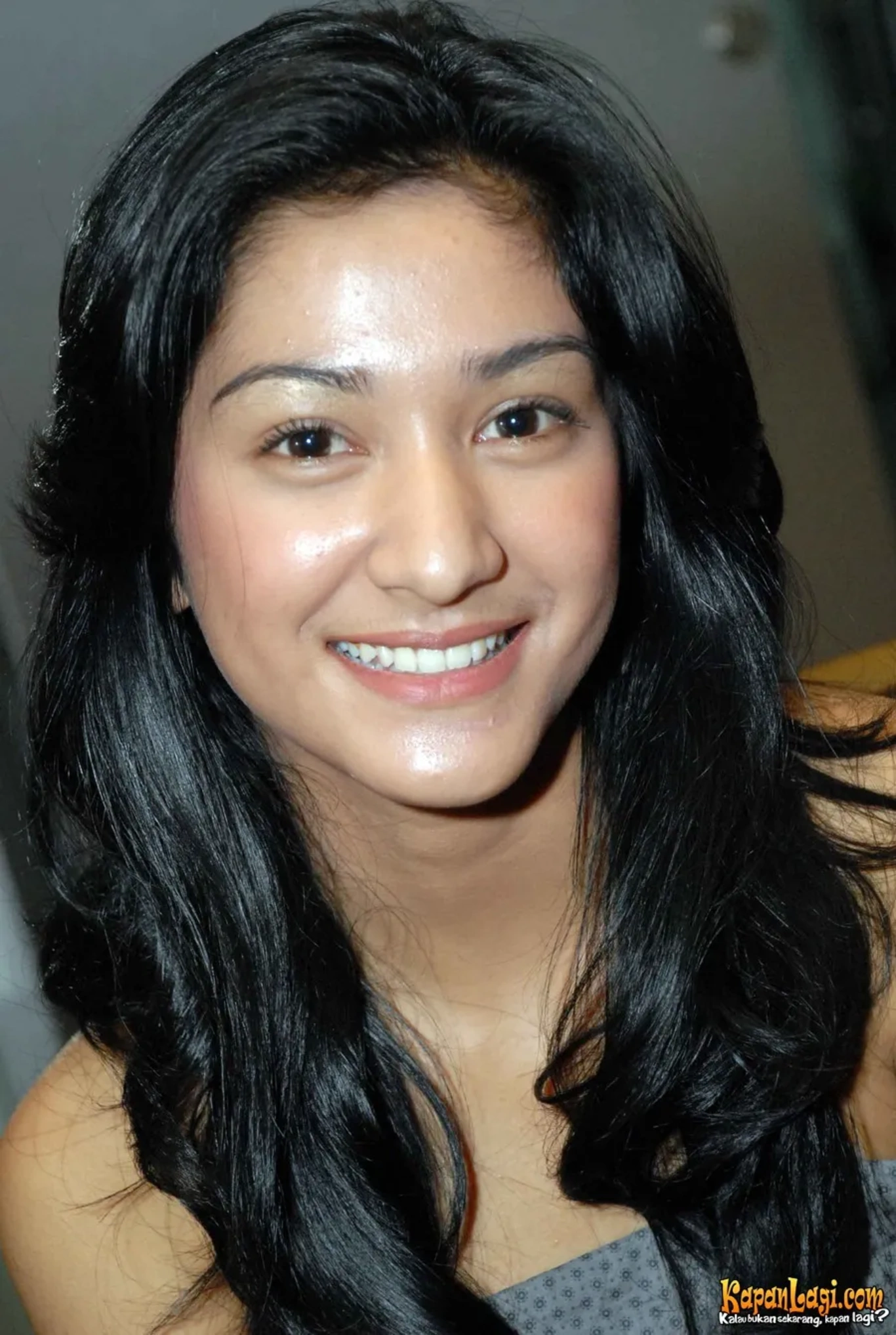 Jika Anda tidak melihat foto Fanny Ghassani, kemungkinan karena foto dengan nomor tersebut tidak tersedia di Kapanlagi.com™