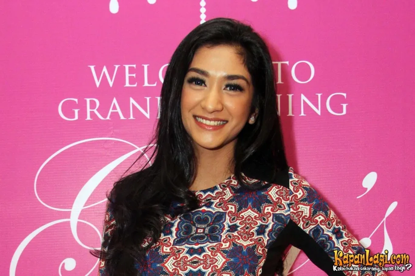 Jika Anda tidak melihat foto Fanny Ghassani, kemungkinan karena foto dengan nomor tersebut tidak tersedia di Kapanlagi.com™