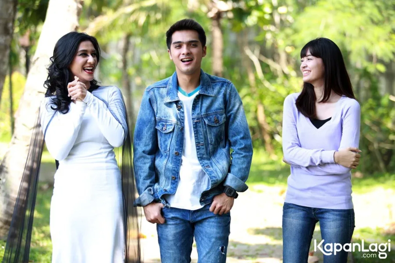 Jika Anda tidak melihat foto Fanny Ghassani, kemungkinan karena foto dengan nomor tersebut tidak tersedia di Kapanlagi.com™