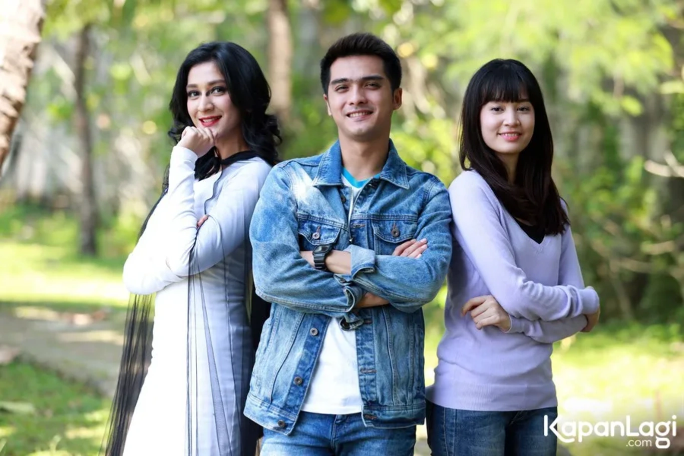 Jika Anda tidak melihat foto Fanny Ghassani, kemungkinan karena foto dengan nomor tersebut tidak tersedia di Kapanlagi.com™