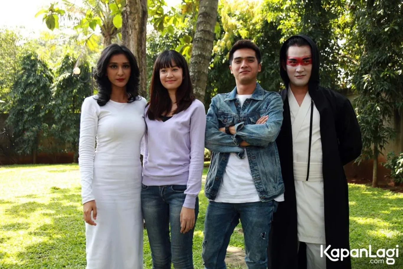 Jika Anda tidak melihat foto Fanny Ghassani, kemungkinan karena foto dengan nomor tersebut tidak tersedia di Kapanlagi.com™