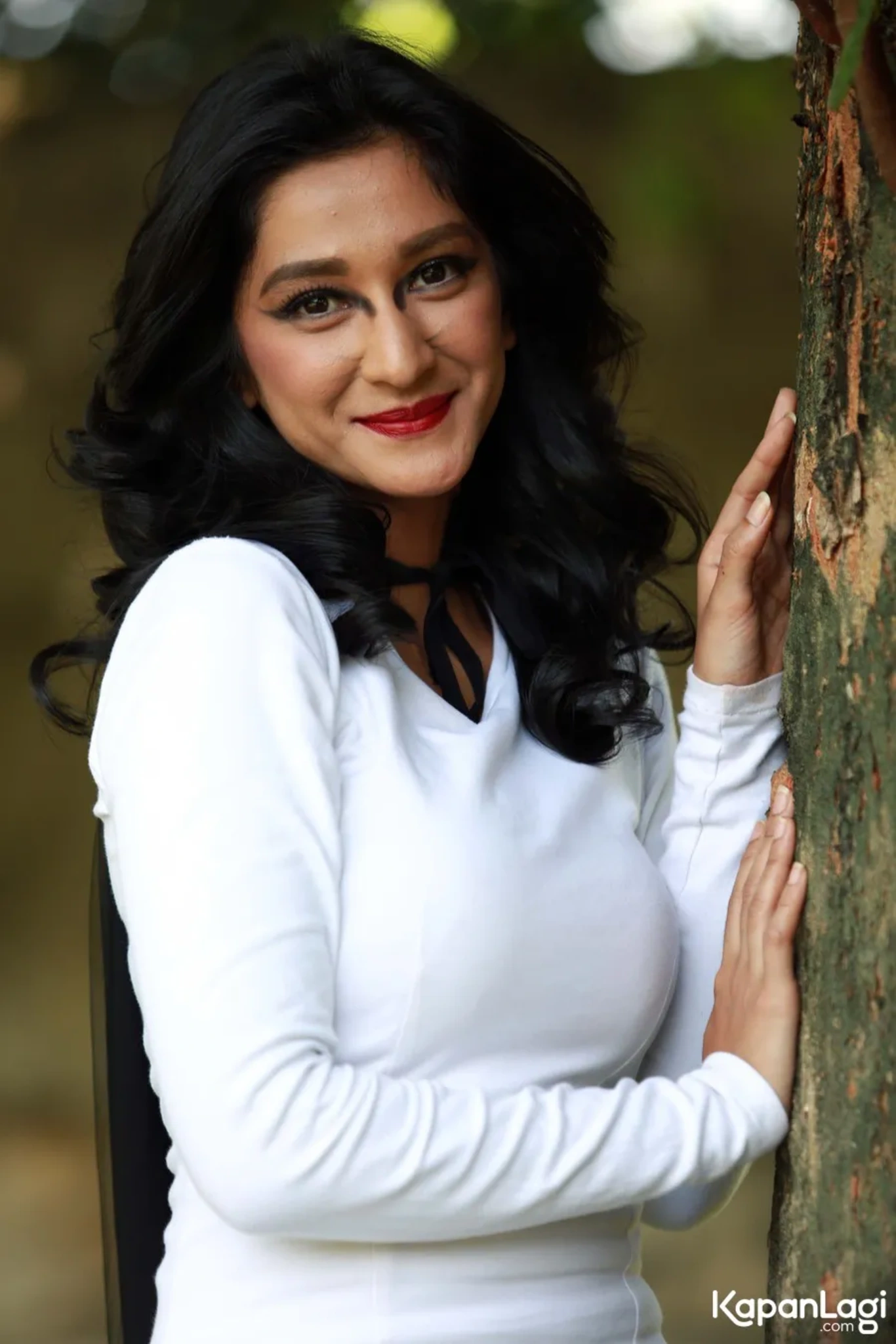 Jika Anda tidak melihat foto Fanny Ghassani, kemungkinan karena foto dengan nomor tersebut tidak tersedia di Kapanlagi.com™
