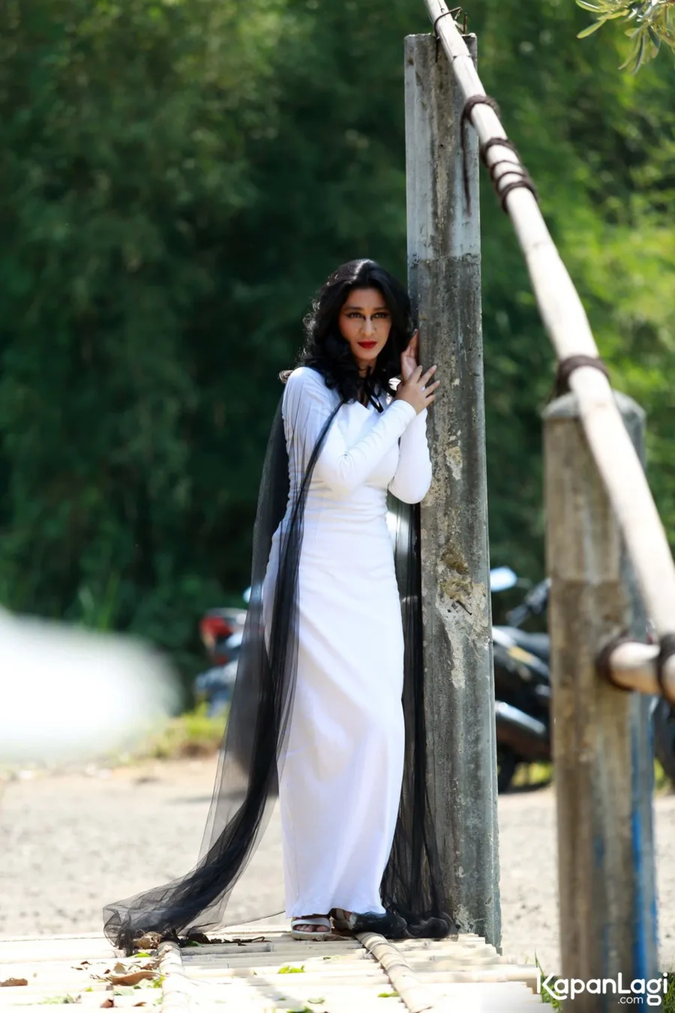 Jika Anda tidak melihat foto Fanny Ghassani, kemungkinan karena foto dengan nomor tersebut tidak tersedia di Kapanlagi.com™