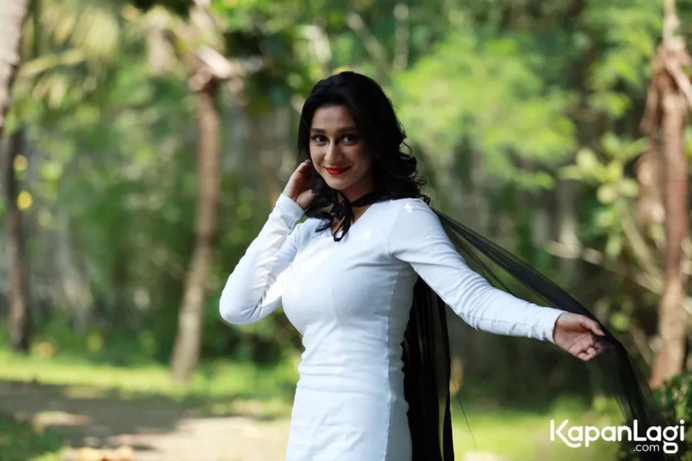 Jika Anda tidak melihat foto Fanny Ghassani, kemungkinan karena foto dengan nomor tersebut tidak tersedia di Kapanlagi.com™