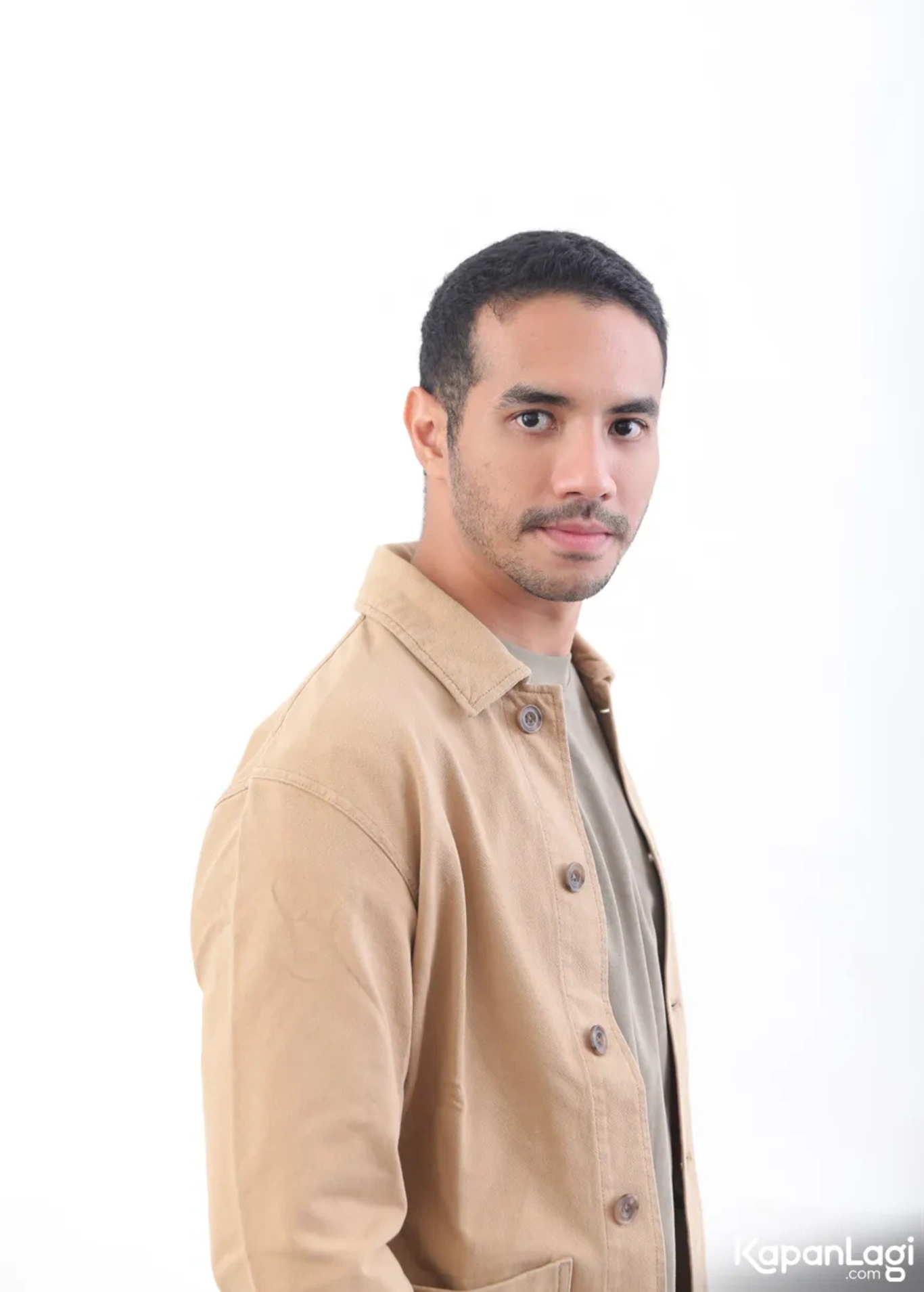 Jika Anda tidak melihat foto Faris Nahdi, kemungkinan karena foto dengan nomor tersebut tidak tersedia di Kapanlagi.com™