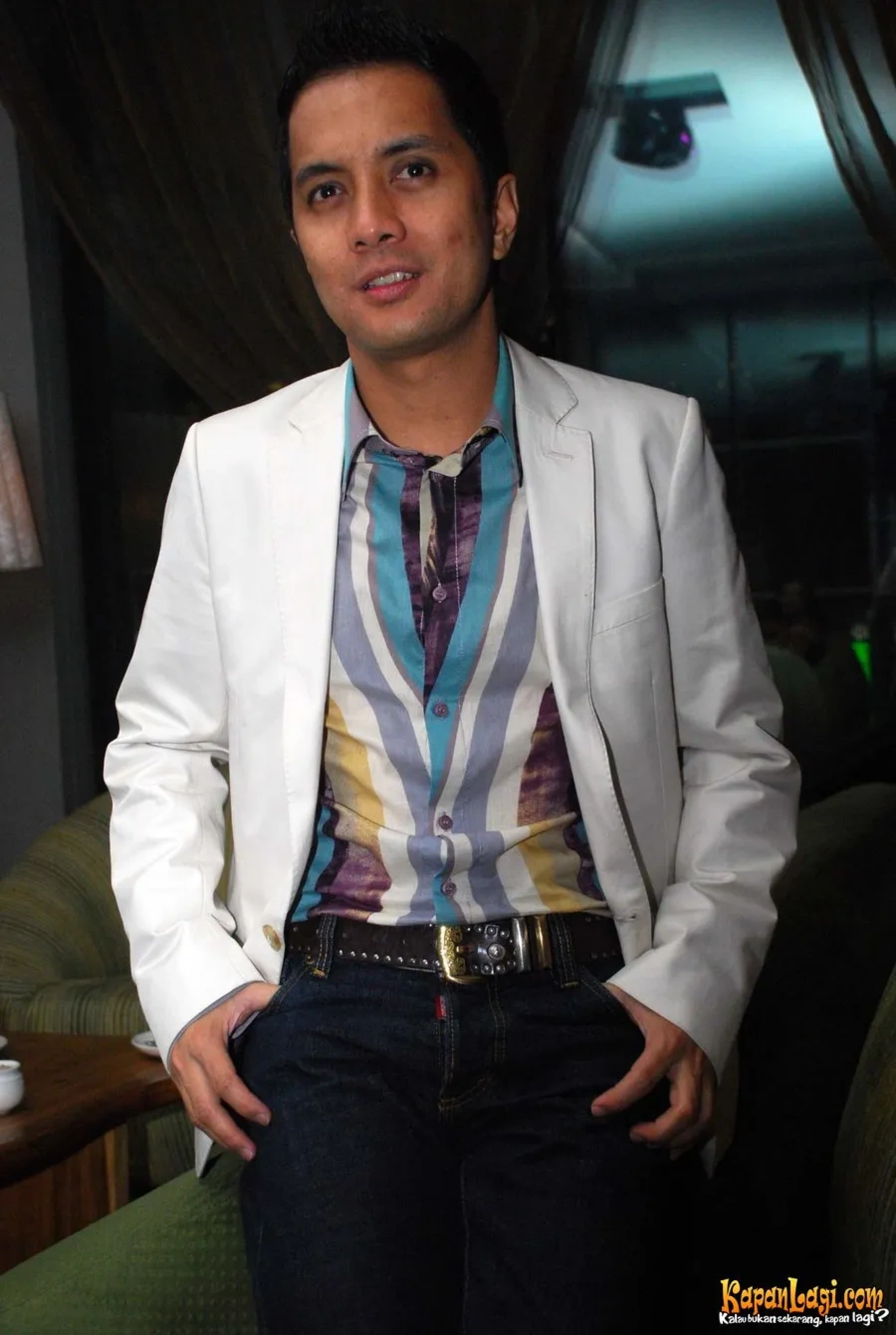 Jika Anda tidak melihat foto Fathur Java Jive, kemungkinan karena foto dengan nomor tersebut tidak tersedia di Kapanlagi.com™