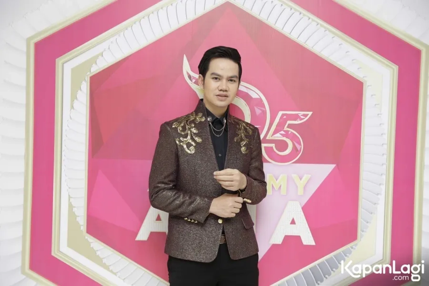 Jika Anda tidak melihat foto Faul Lida, kemungkinan karena foto dengan nomor tersebut tidak tersedia di Kapanlagi.com™