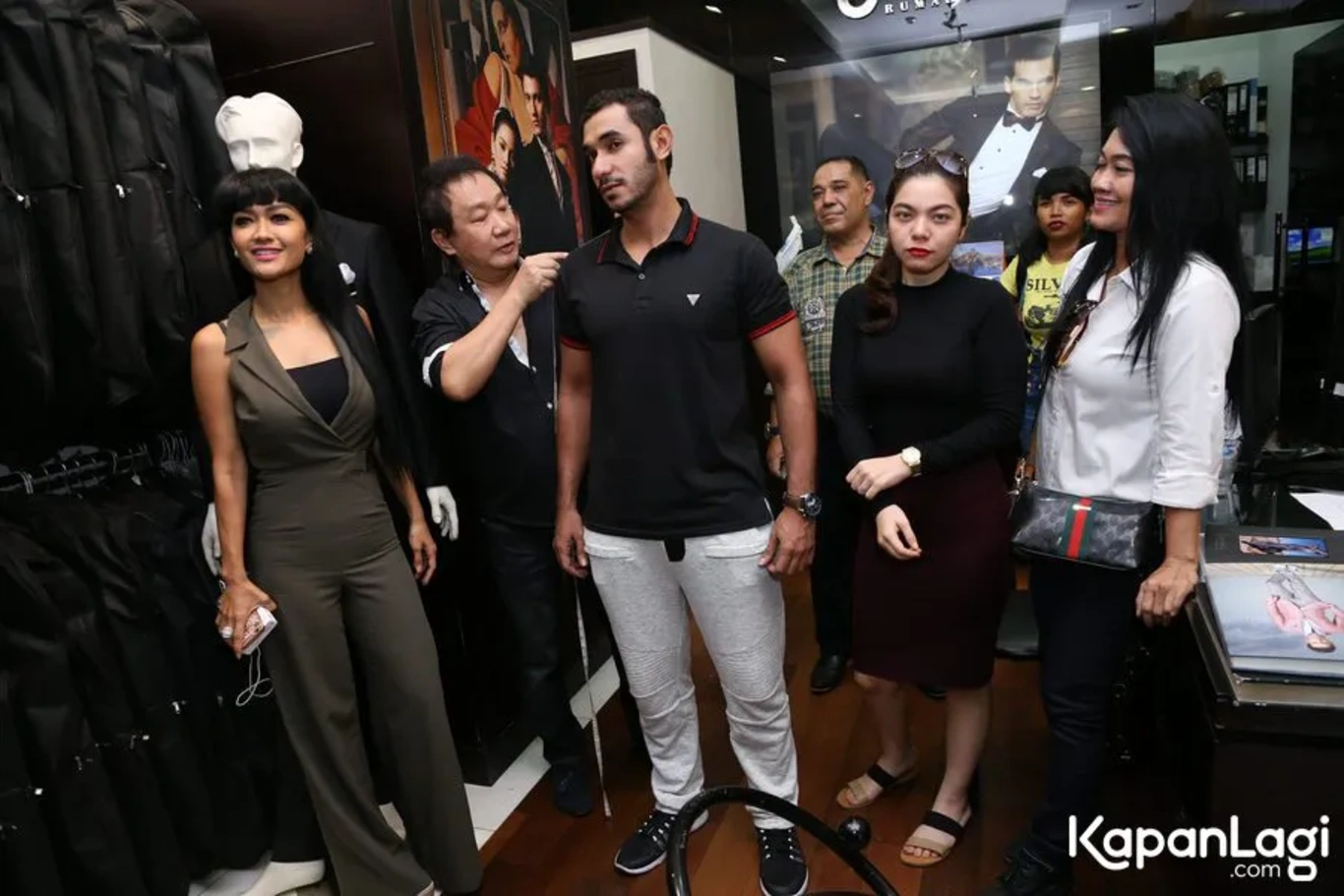 Jika Anda tidak melihat foto Fauzan Al Kathiri, kemungkinan karena foto dengan nomor tersebut tidak tersedia di Kapanlagi.com™