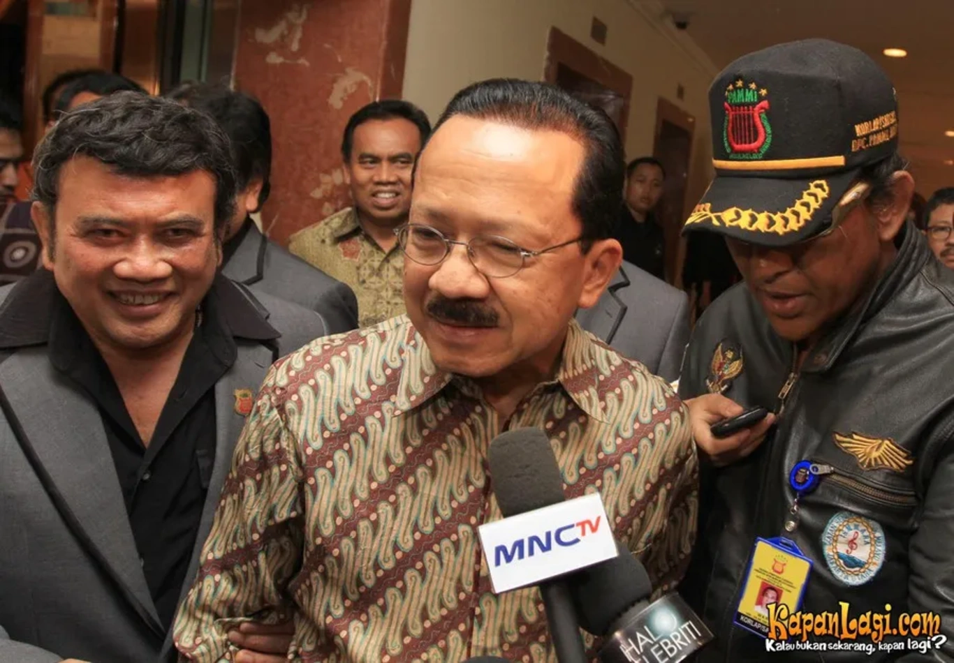 Jika Anda tidak melihat foto Fauzi Bowo, kemungkinan karena foto dengan nomor tersebut tidak tersedia di Kapanlagi.com™