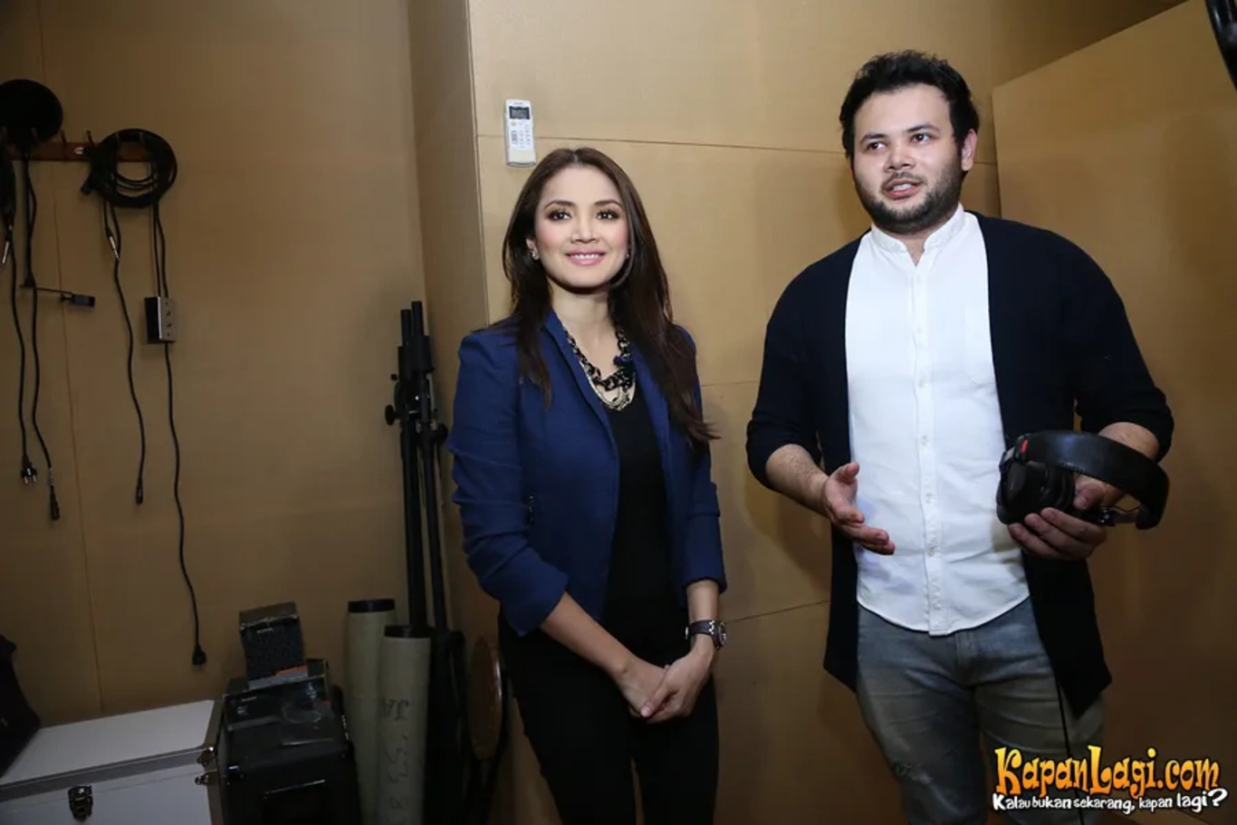 Jika Anda tidak melihat foto Fazura, kemungkinan karena foto dengan nomor tersebut tidak tersedia di Kapanlagi.com™