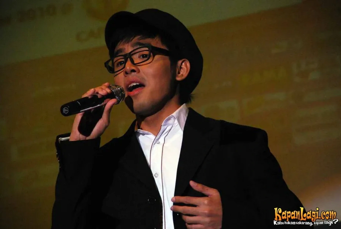 Jika Anda tidak melihat foto Febrian, kemungkinan karena foto dengan nomor tersebut tidak tersedia di Kapanlagi.com™