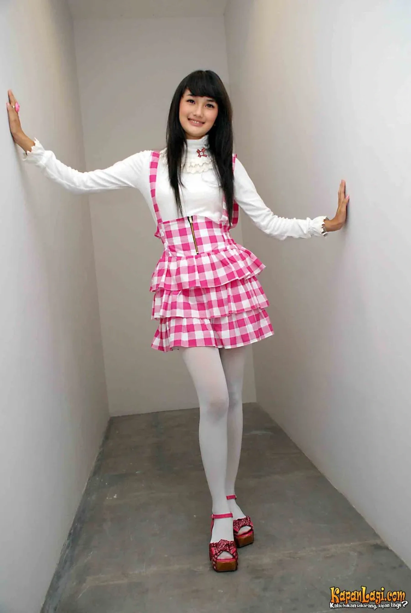 Jika Anda tidak melihat foto Feby Marcelia, kemungkinan karena foto dengan nomor tersebut tidak tersedia di Kapanlagi.com™