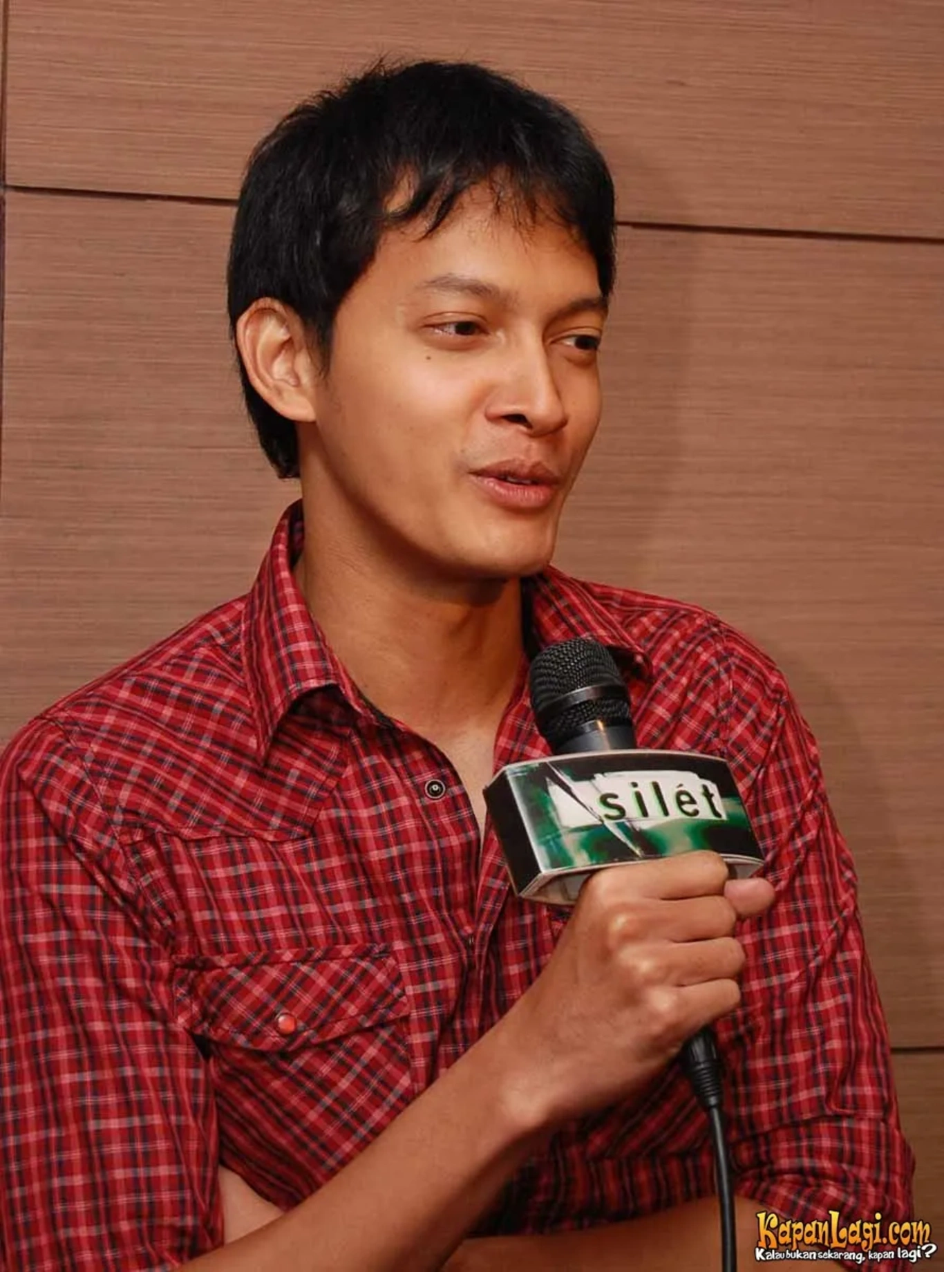 Jika Anda tidak melihat foto Fedi Nuril, kemungkinan karena foto dengan nomor tersebut tidak tersedia di Kapanlagi.com™
