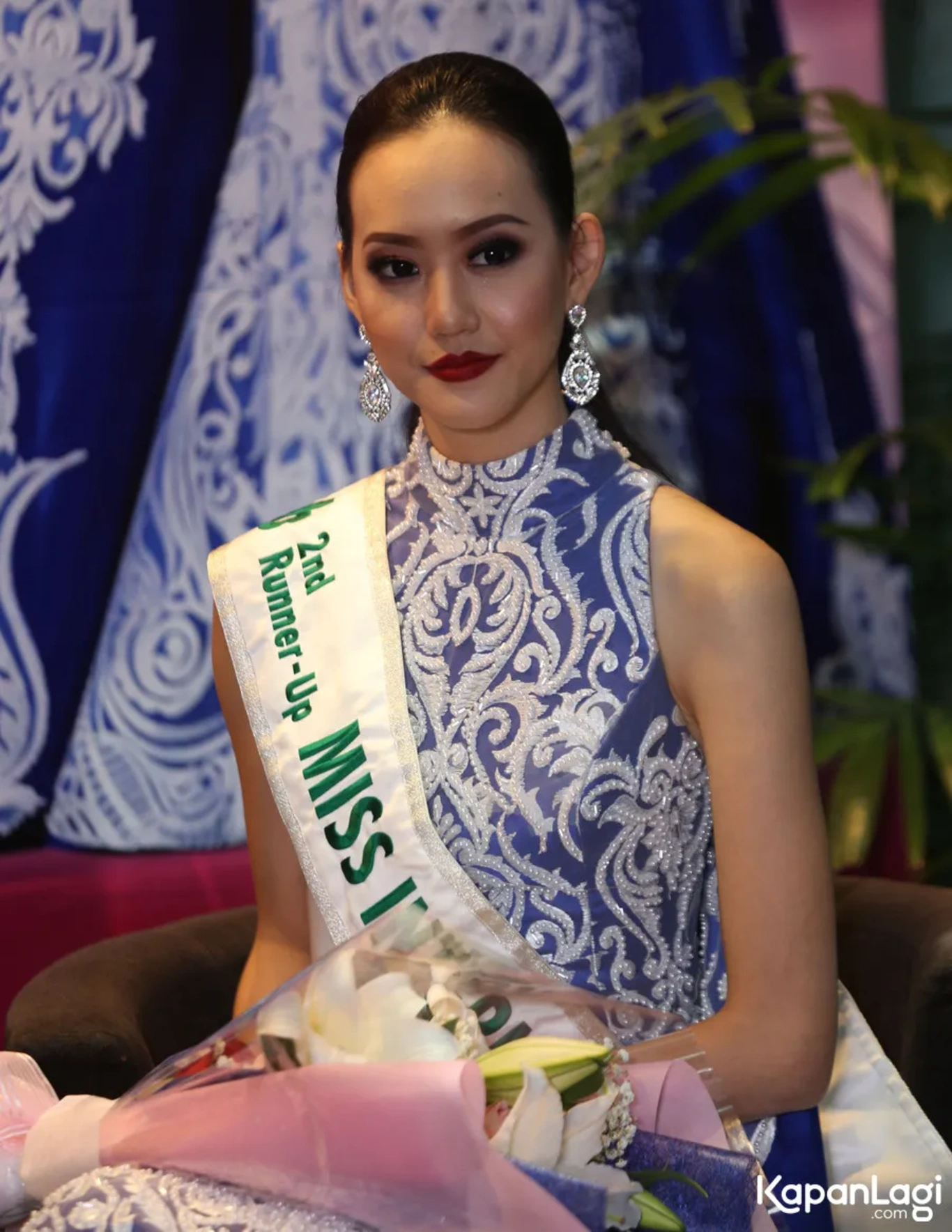 Jika Anda tidak melihat foto Felicia Hwang, kemungkinan karena foto dengan nomor tersebut tidak tersedia di Kapanlagi.com™