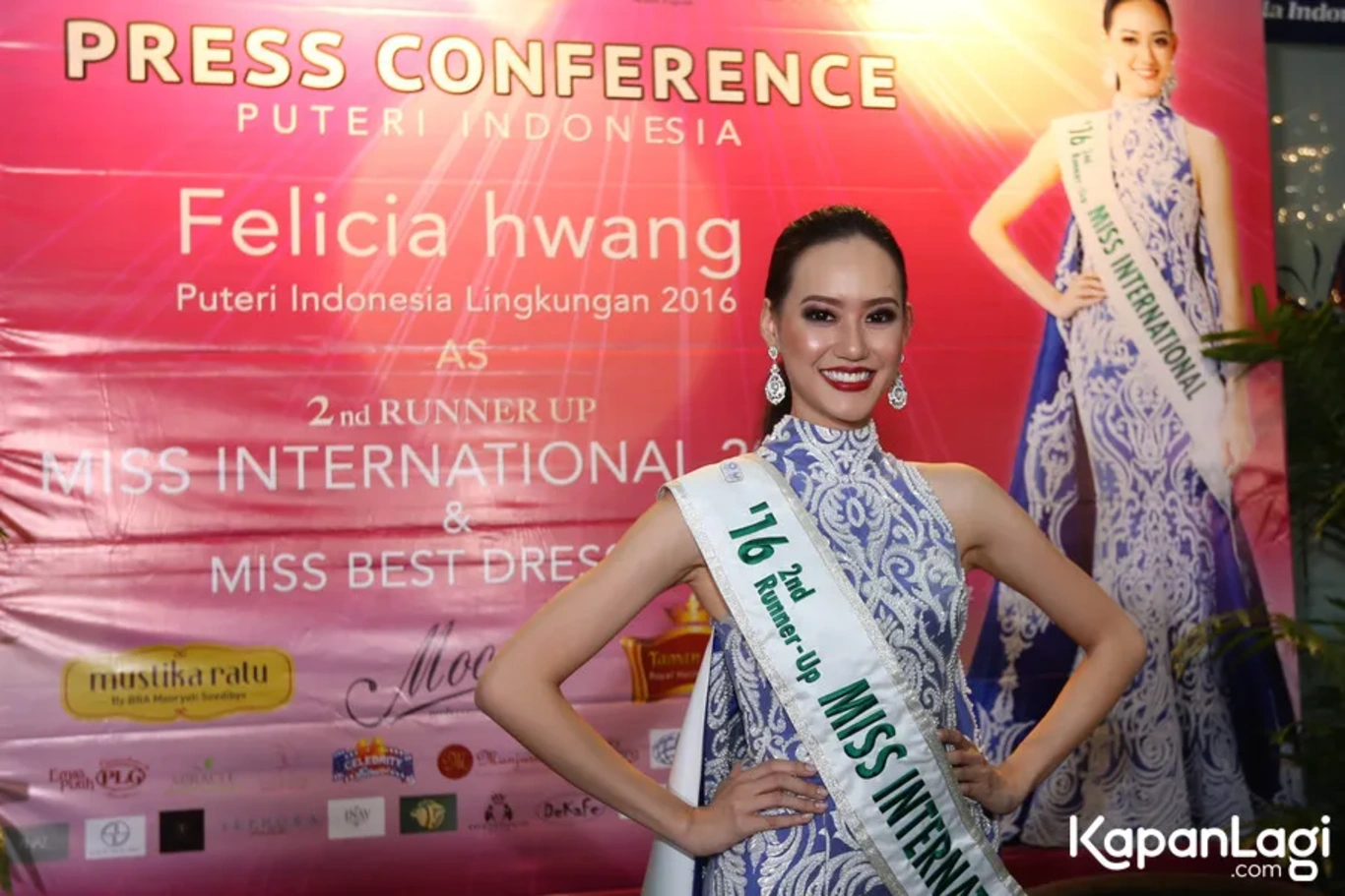 Jika Anda tidak melihat foto Felicia Hwang, kemungkinan karena foto dengan nomor tersebut tidak tersedia di Kapanlagi.com™