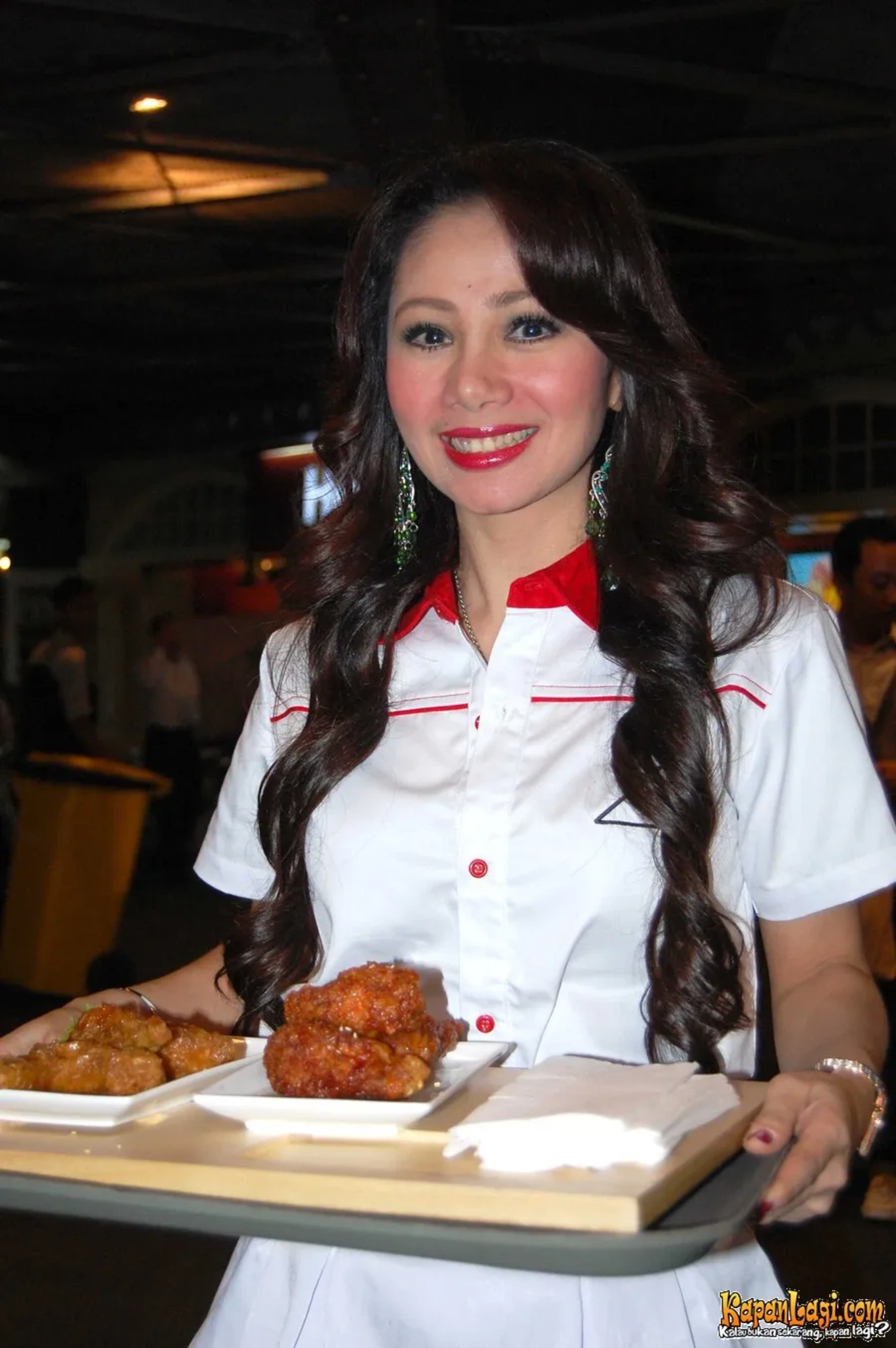 Jika Anda tidak melihat foto Femmy Permatasari, kemungkinan karena foto dengan nomor tersebut tidak tersedia di Kapanlagi.com™