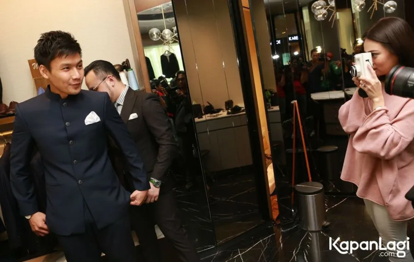 Jika Anda tidak melihat foto Fendy Chow, kemungkinan karena foto dengan nomor tersebut tidak tersedia di Kapanlagi.com™
