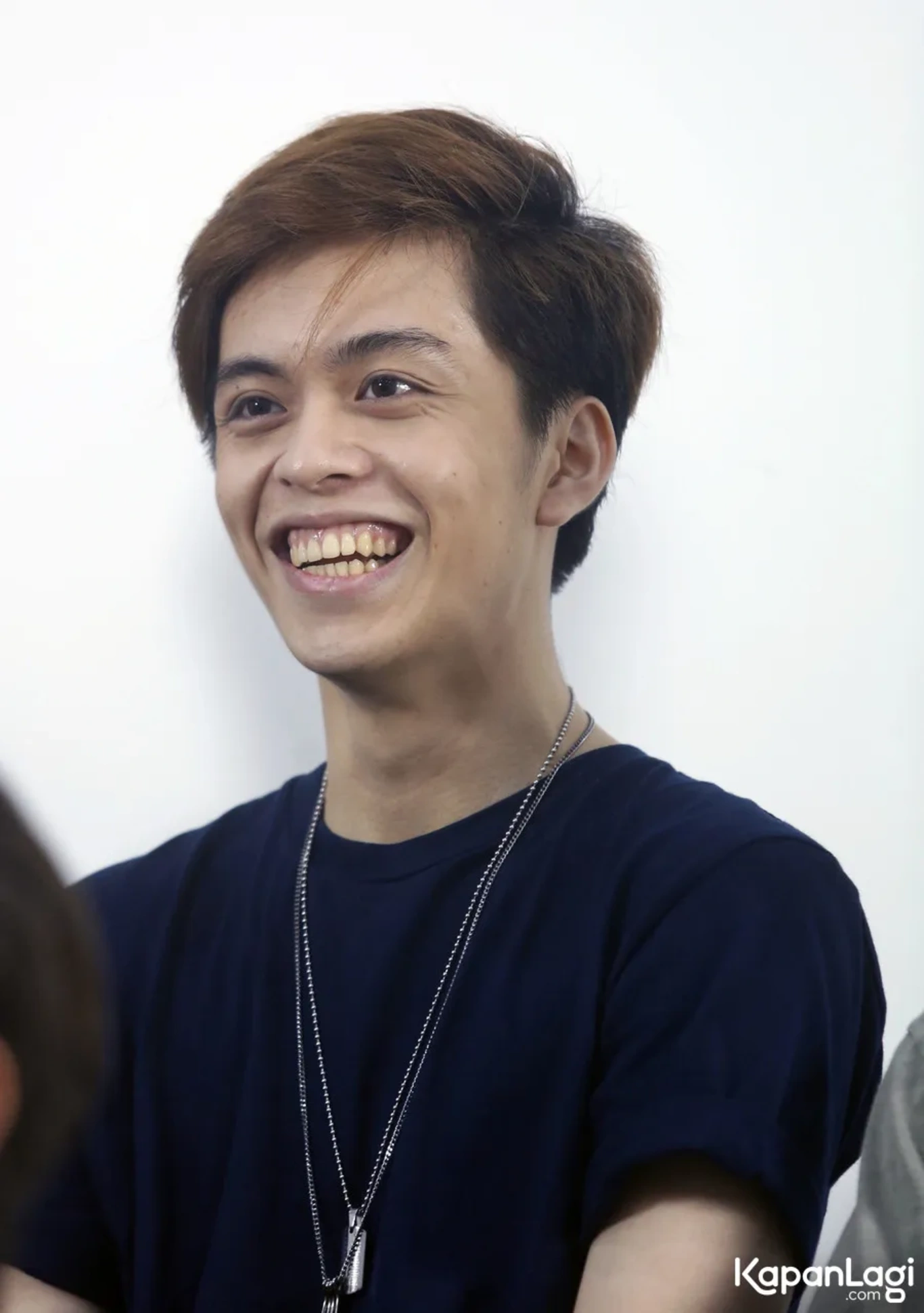 Jika Anda tidak melihat foto Fenly Un1ty Band, kemungkinan karena foto dengan nomor tersebut tidak tersedia di Kapanlagi.com™
