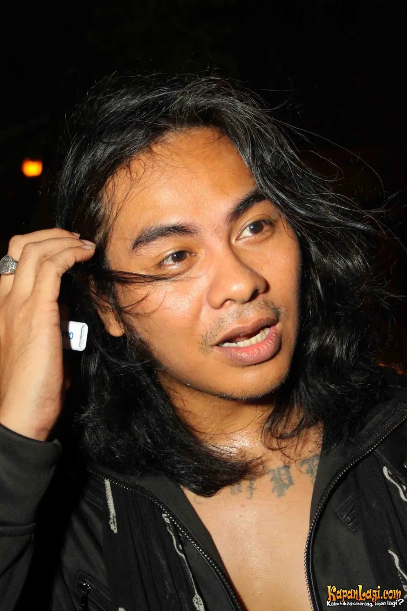 Jika Anda tidak melihat foto Ferdy Tahier, kemungkinan karena foto dengan nomor tersebut tidak tersedia di Kapanlagi.com™