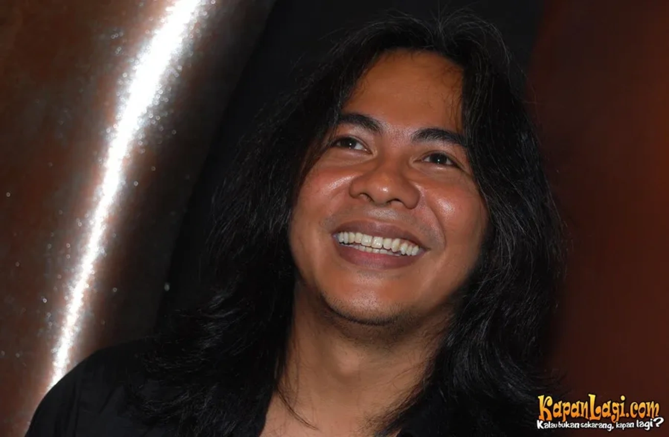 Jika Anda tidak melihat foto Ferdy Tahier, kemungkinan karena foto dengan nomor tersebut tidak tersedia di Kapanlagi.com™