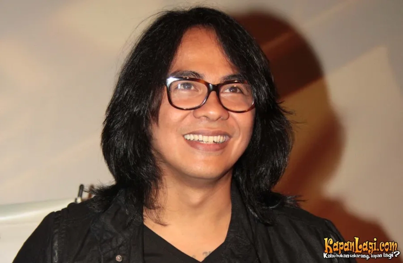 Jika Anda tidak melihat foto Ferdy Tahier, kemungkinan karena foto dengan nomor tersebut tidak tersedia di Kapanlagi.com™
