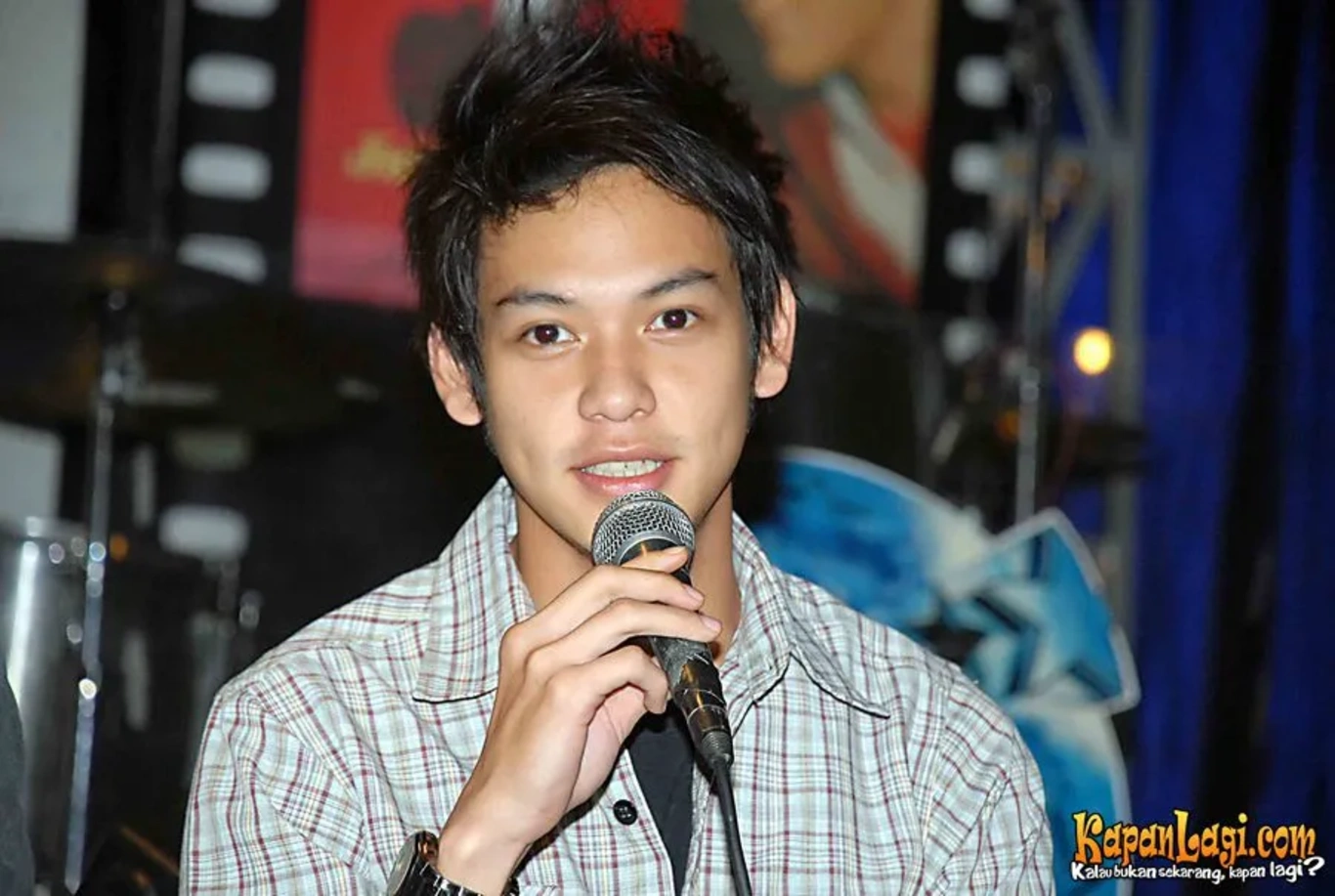 Jika Anda tidak melihat foto Ferly Putra, kemungkinan karena foto dengan nomor tersebut tidak tersedia di Kapanlagi.com™