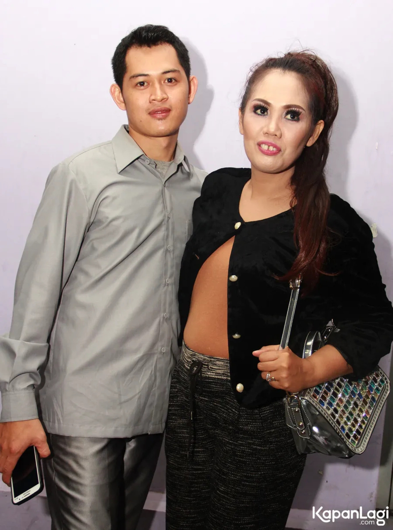 Jika Anda tidak melihat foto Ferry Anggara, kemungkinan karena foto dengan nomor tersebut tidak tersedia di Kapanlagi.com™
