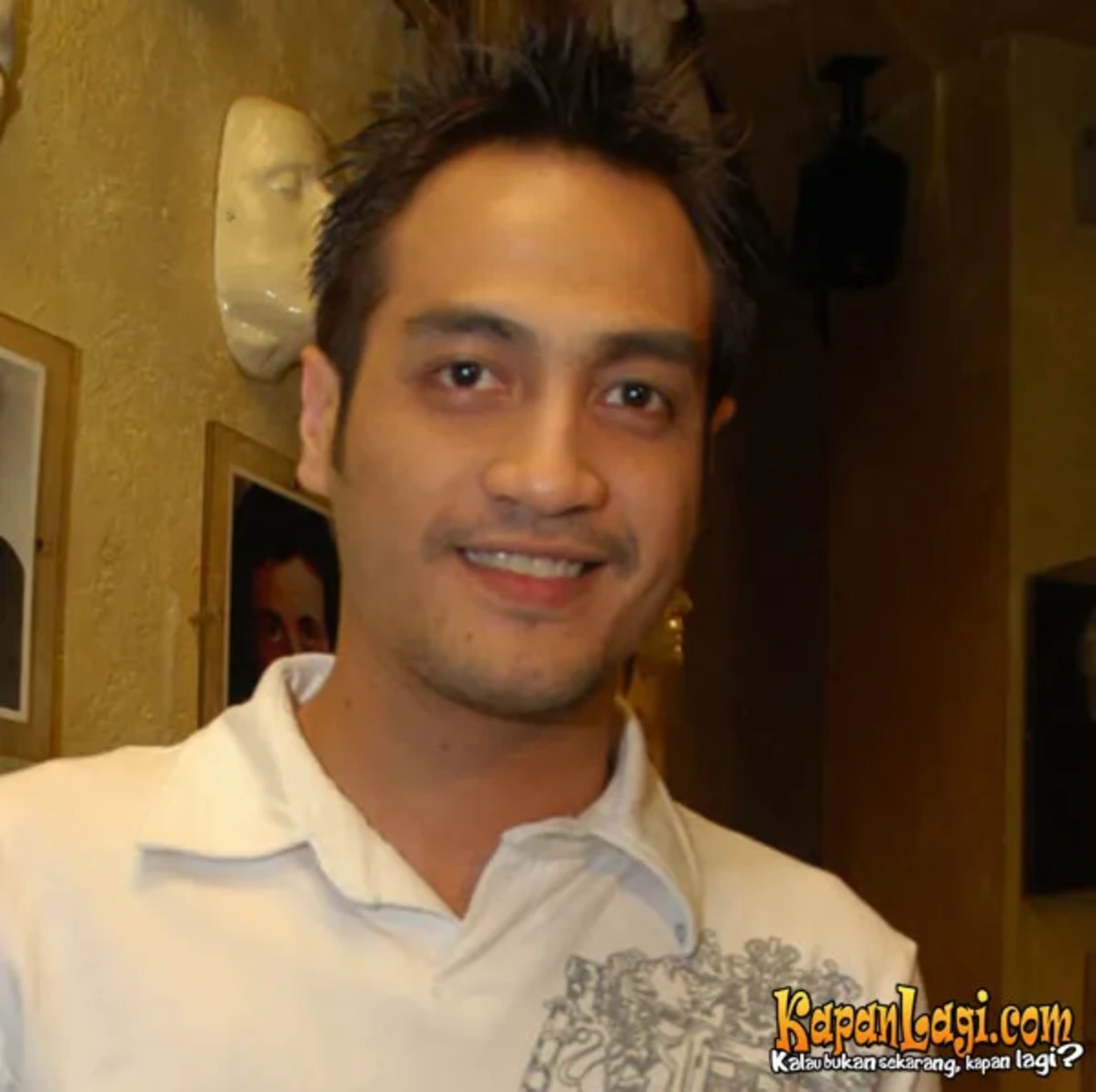 Jika Anda tidak melihat foto Ferry Irawan, kemungkinan karena foto dengan nomor tersebut tidak tersedia di Kapanlagi.com™