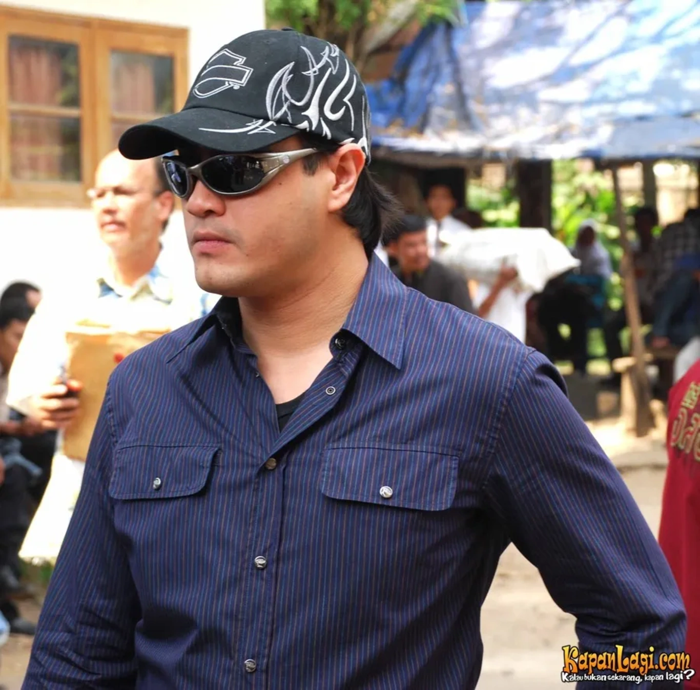 Jika Anda tidak melihat foto Ferry Irawan, kemungkinan karena foto dengan nomor tersebut tidak tersedia di Kapanlagi.com™