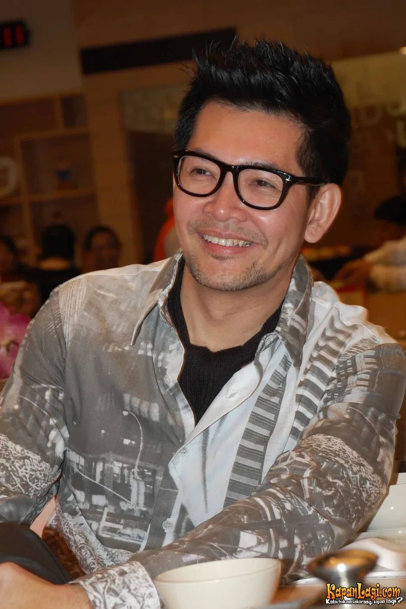 Jika Anda tidak melihat foto Ferry Salim, kemungkinan karena foto dengan nomor tersebut tidak tersedia di Kapanlagi.com™