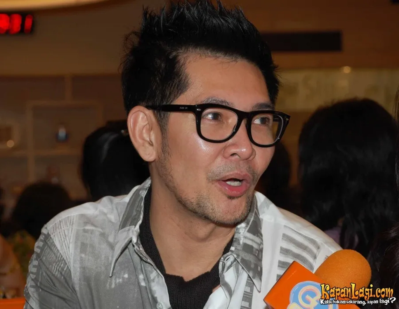 Jika Anda tidak melihat foto Ferry Salim, kemungkinan karena foto dengan nomor tersebut tidak tersedia di Kapanlagi.com™