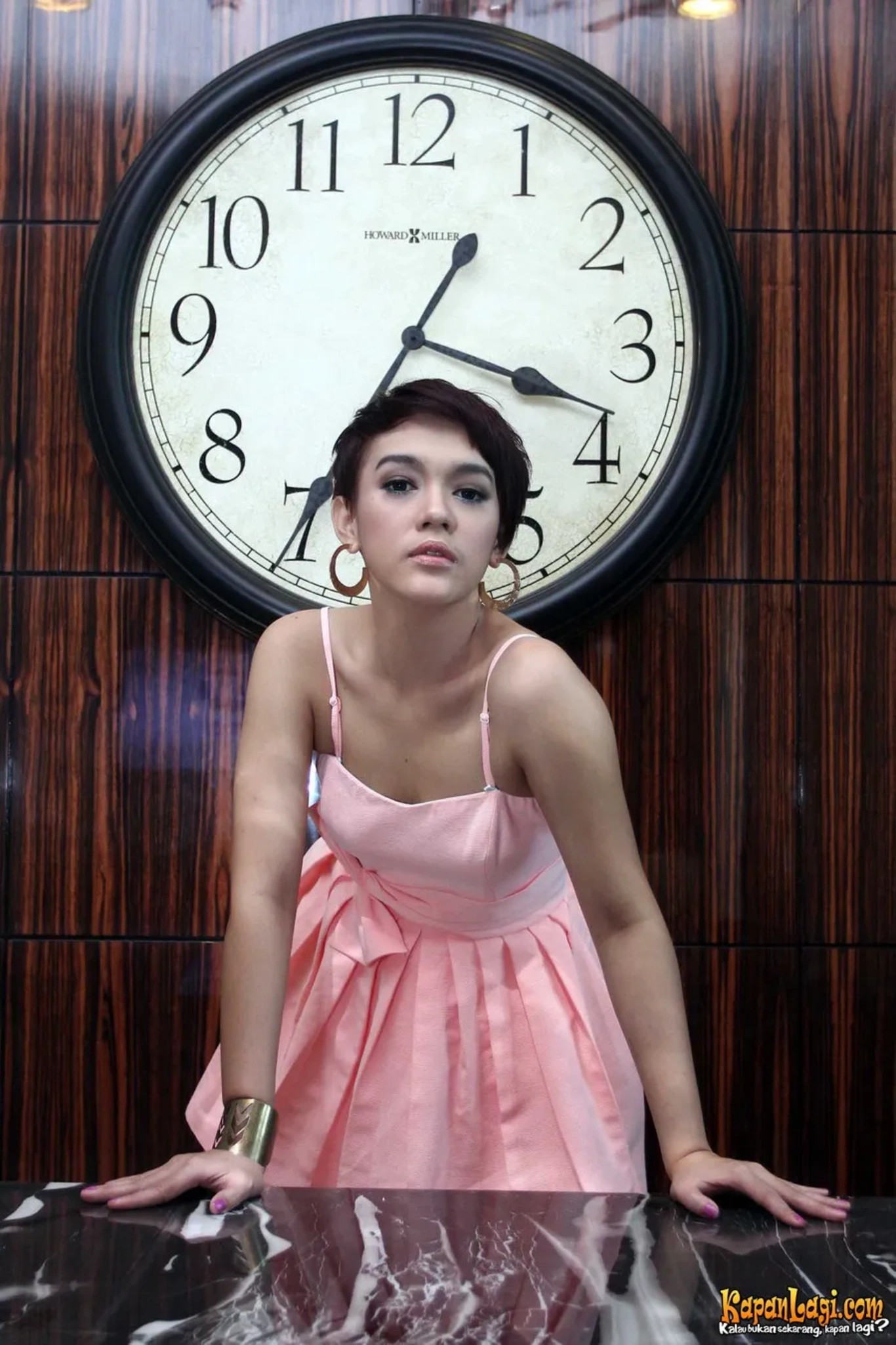 Jika Anda tidak melihat foto Fikha Effendi, kemungkinan karena foto dengan nomor tersebut tidak tersedia di Kapanlagi.com™