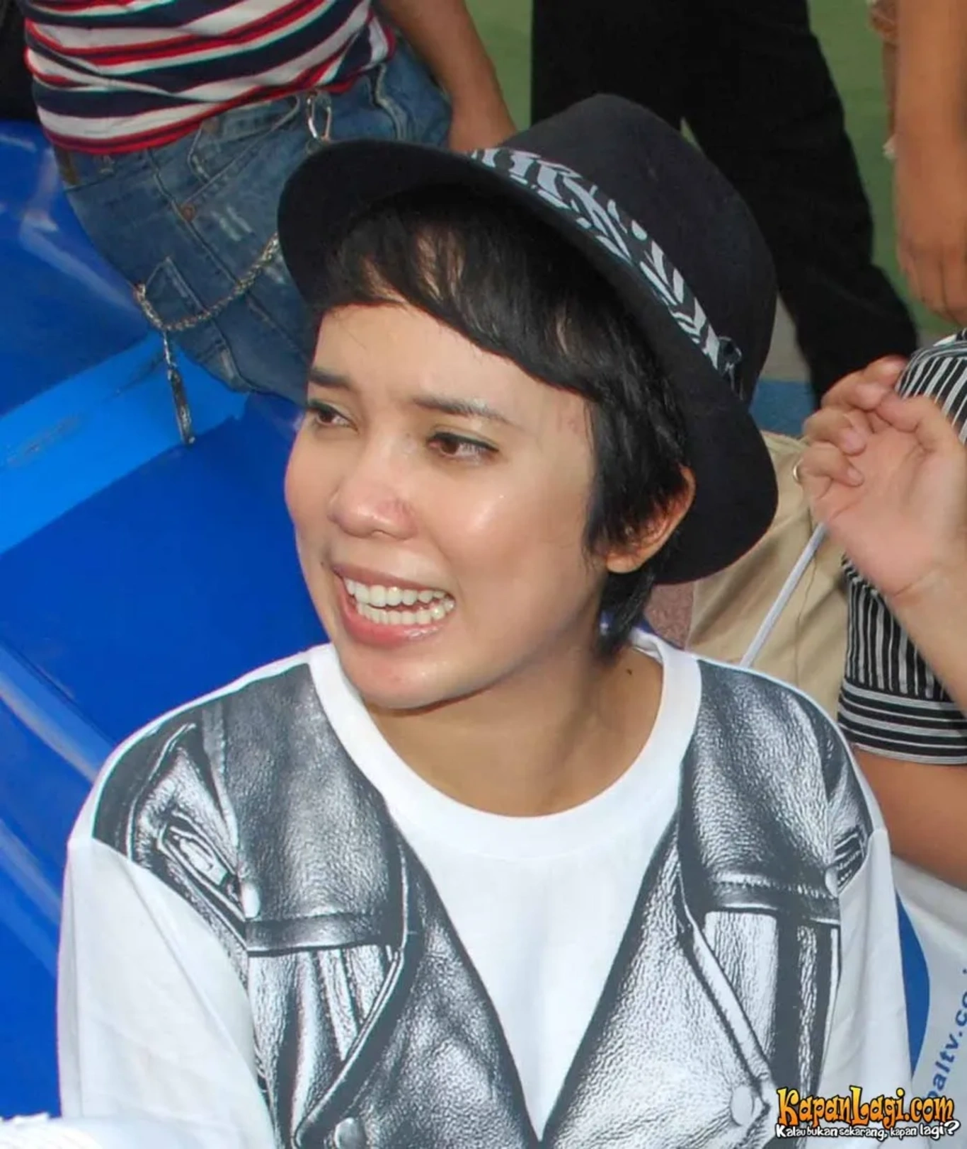 Jika Anda tidak melihat foto Fitri Tropica, kemungkinan karena foto dengan nomor tersebut tidak tersedia di Kapanlagi.com™