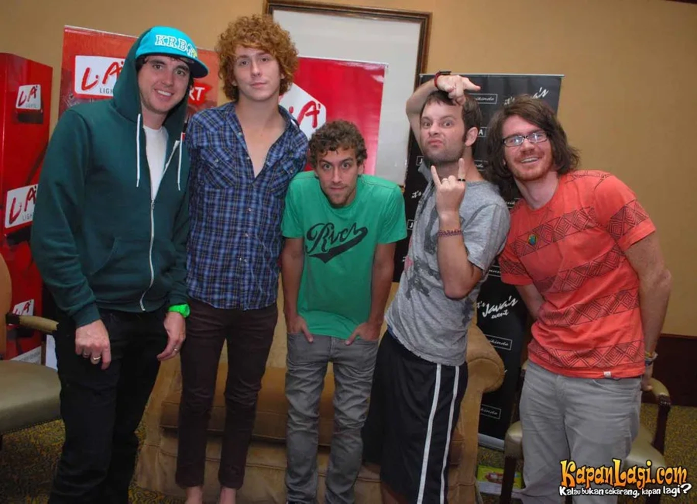 Jika Anda tidak melihat foto Forever The Sickest Kids, kemungkinan karena foto dengan nomor tersebut tidak tersedia di Kapanlagi.com™