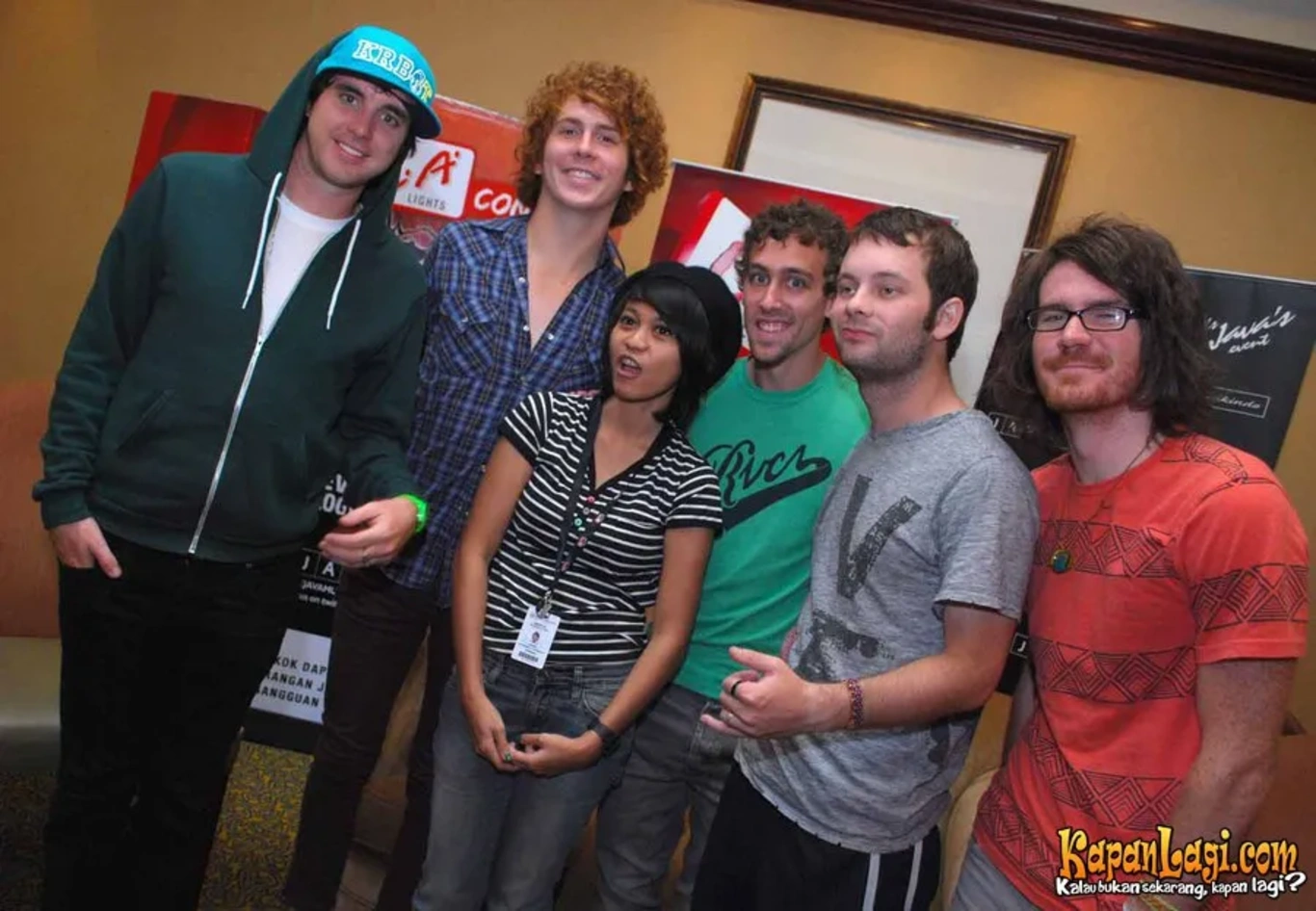 Jika Anda tidak melihat foto Forever The Sickest Kids, kemungkinan karena foto dengan nomor tersebut tidak tersedia di Kapanlagi.com™