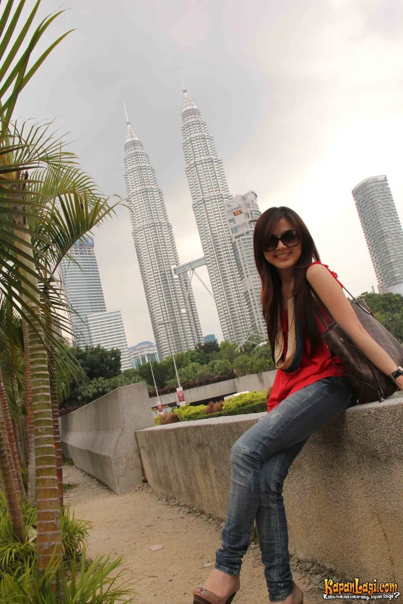 Jika Anda tidak melihat foto Franda, kemungkinan karena foto dengan nomor tersebut tidak tersedia di Kapanlagi.com™