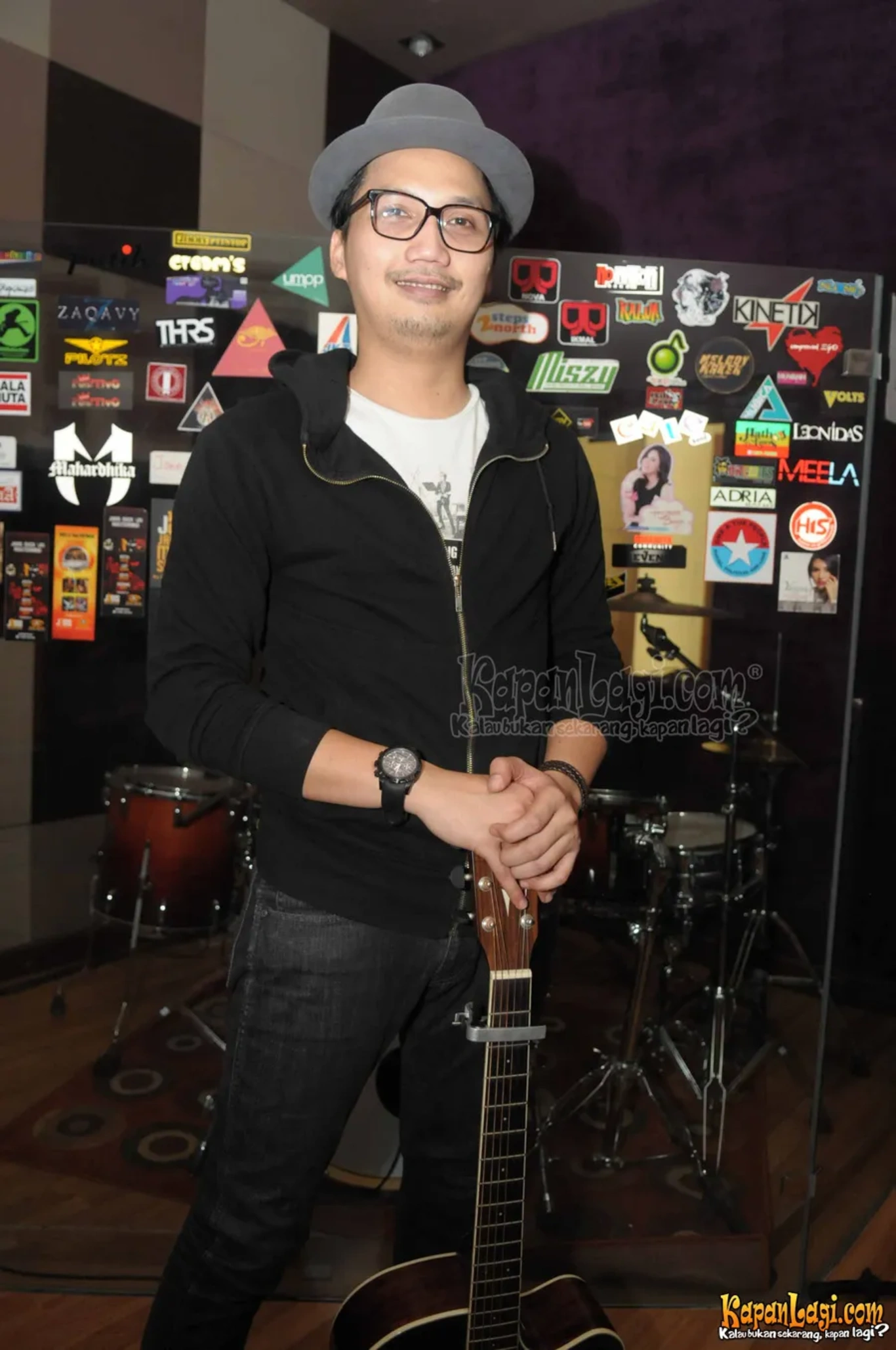 Jika Anda tidak melihat foto Fredy, kemungkinan karena foto dengan nomor tersebut tidak tersedia di Kapanlagi.com™