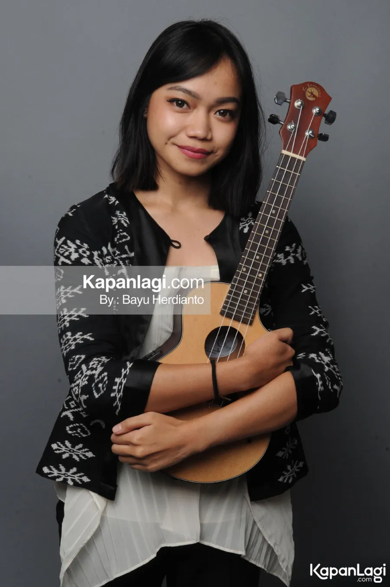 Jika Anda tidak melihat foto Ftahia Izzati, kemungkinan karena foto dengan nomor tersebut tidak tersedia di Kapanlagi.com™