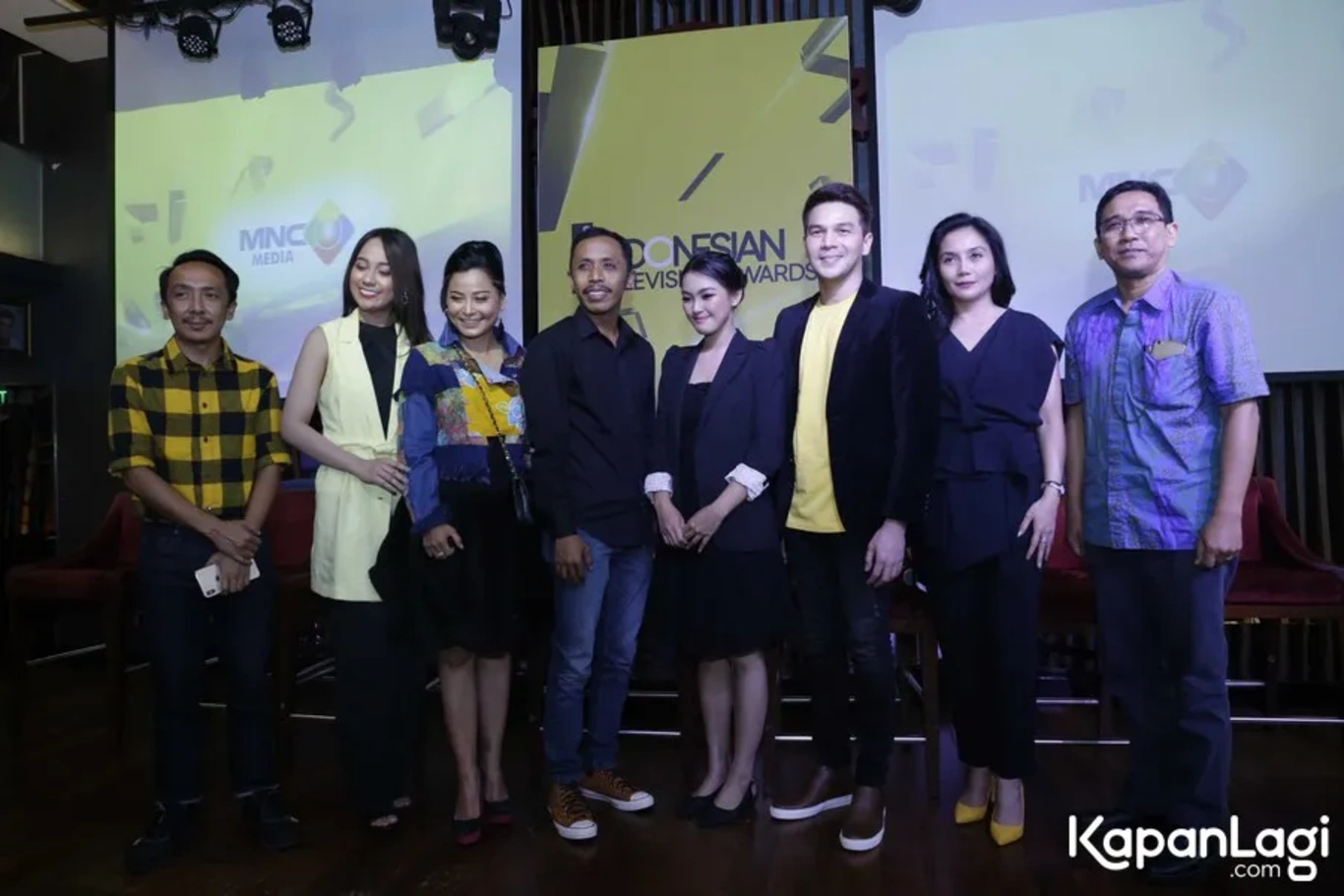 Jika Anda tidak melihat foto Furry Setya Raharja, kemungkinan karena foto dengan nomor tersebut tidak tersedia di Kapanlagi.com™