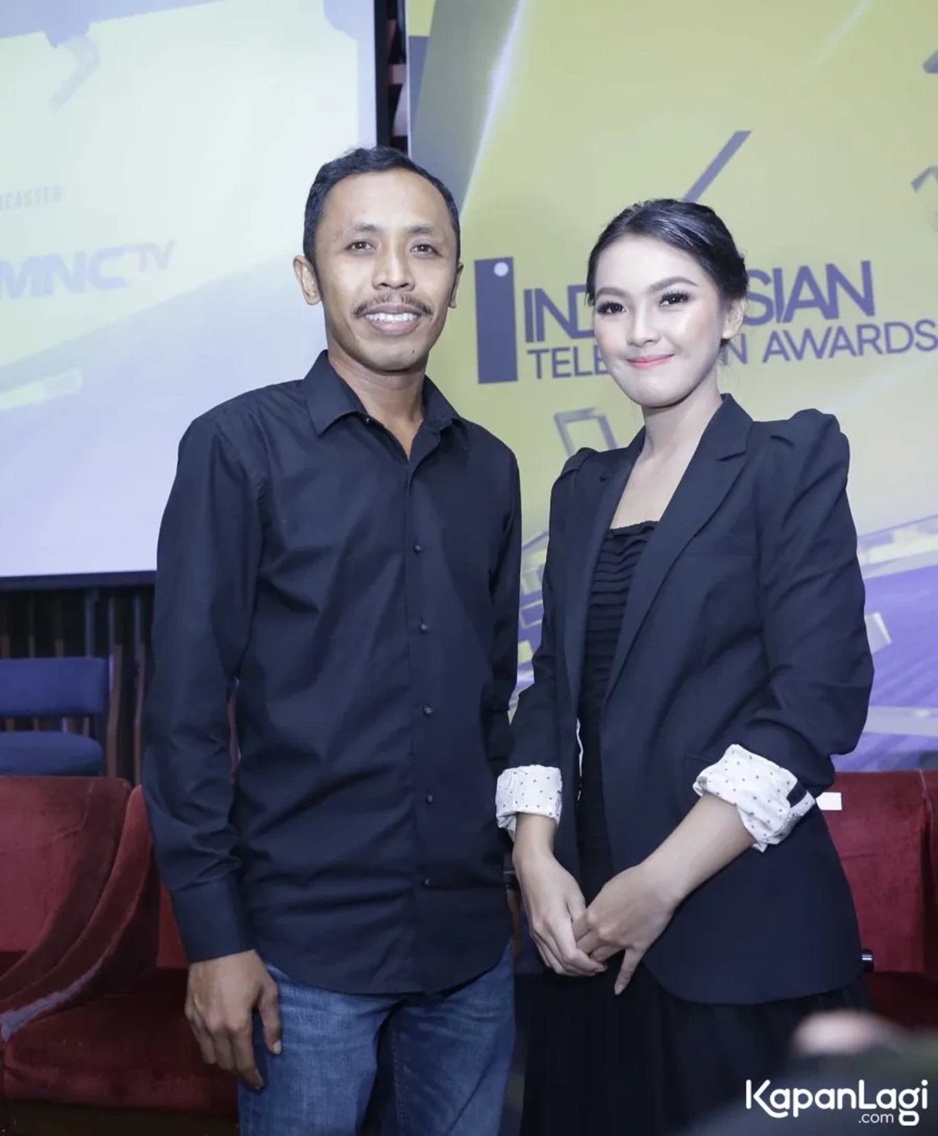 Jika Anda tidak melihat foto Furry Setya Raharja, kemungkinan karena foto dengan nomor tersebut tidak tersedia di Kapanlagi.com™